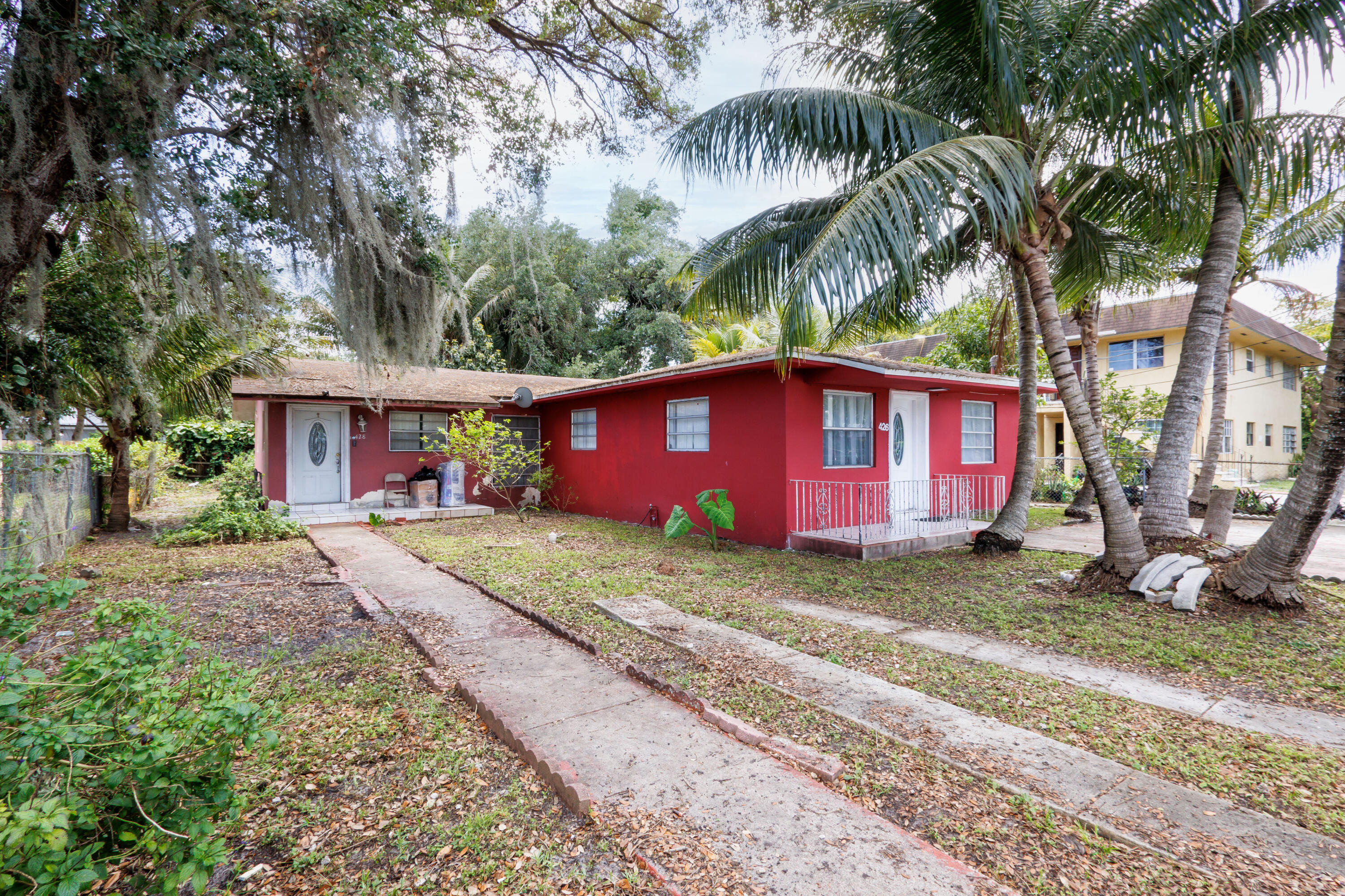 Foto de propiedad en 426 NE 166th Street 2, North Miami Beach, FL 33162 North Miami Beach con MLS# 