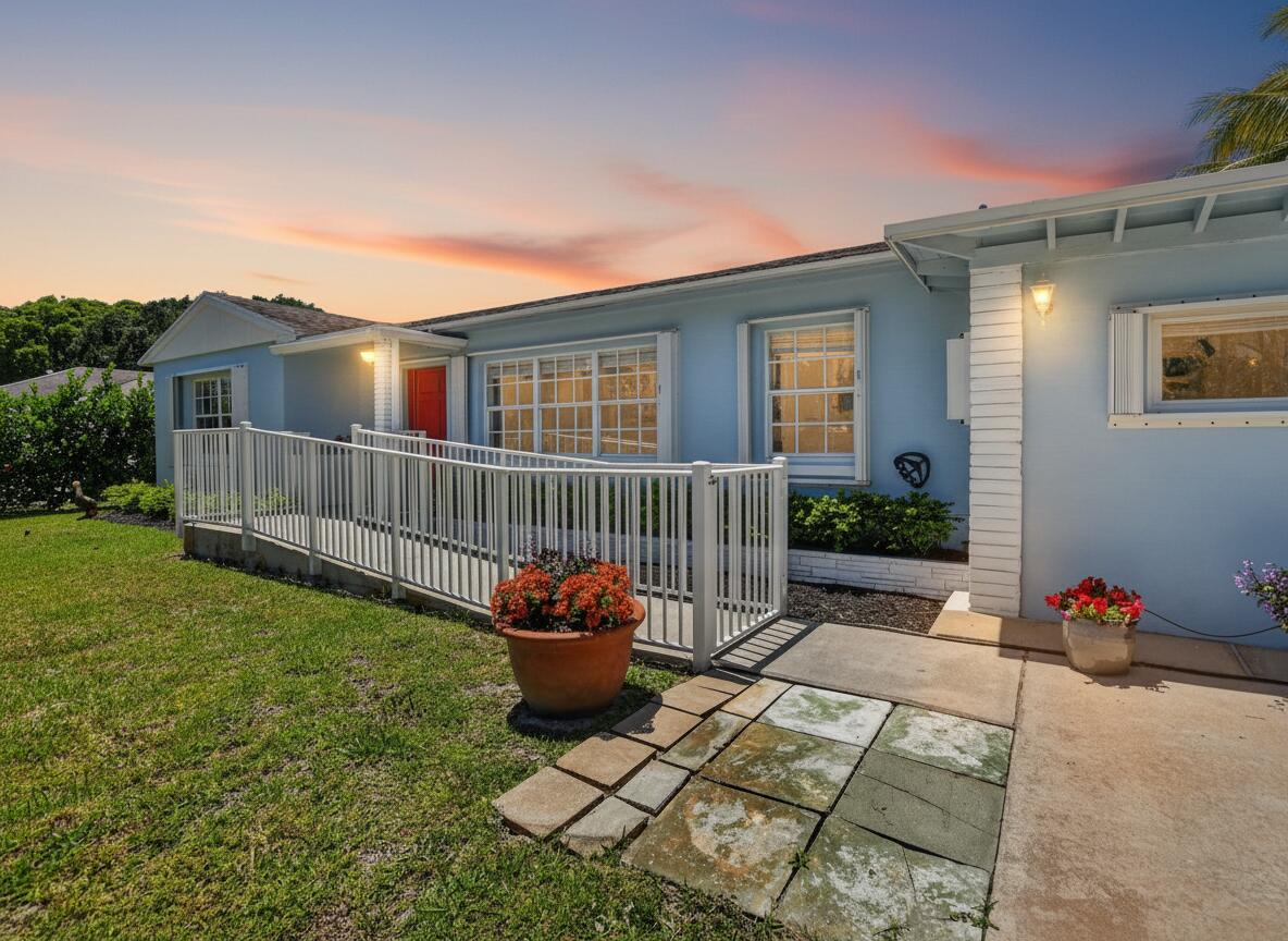 Foto de propiedad en 277 NW 3rd Court, Boca Raton, FL 33432 Boca Raton con MLS# 