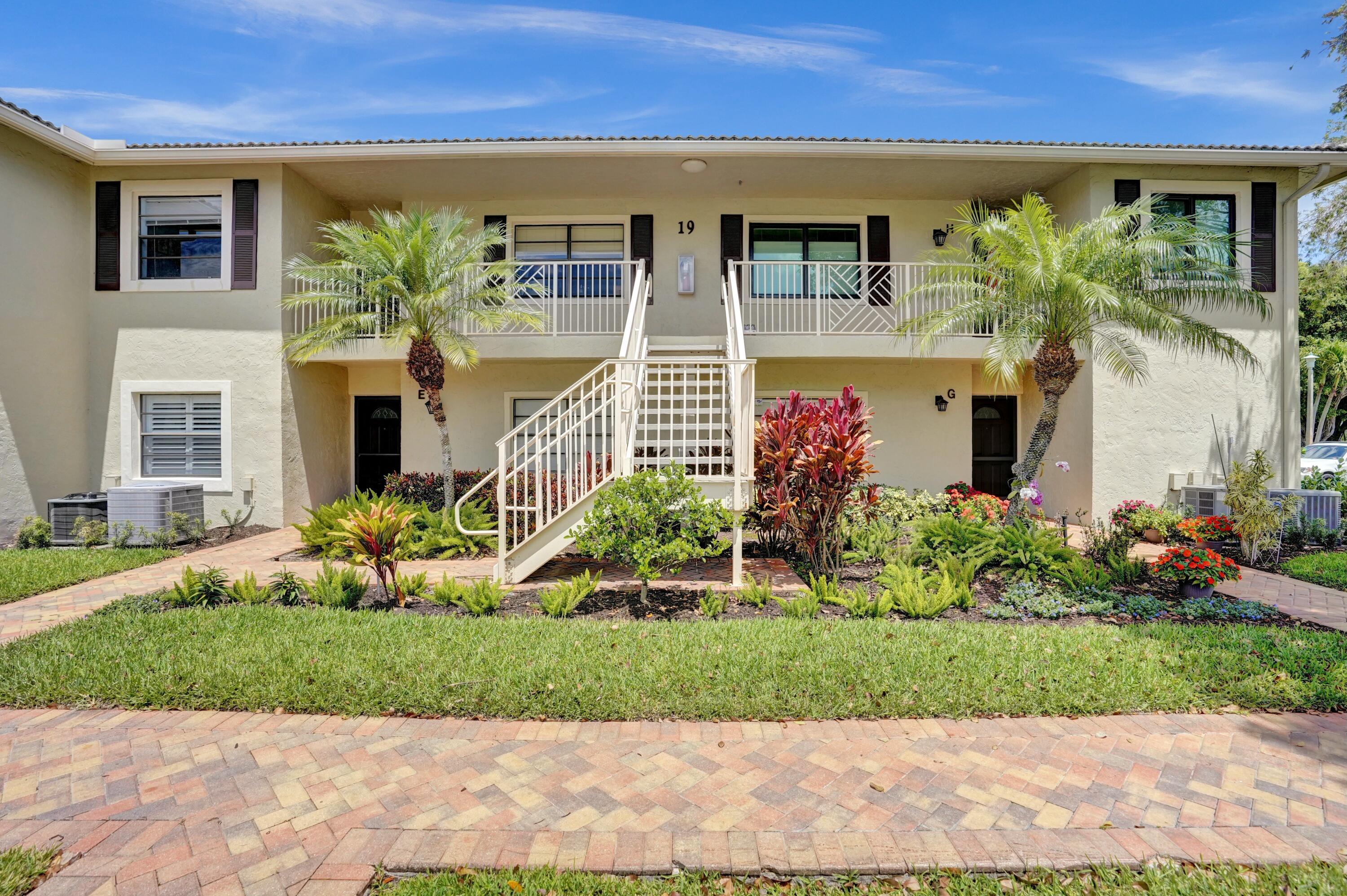 Foto de propiedad en 19 Stratford Drive E Unit F, Boynton Beach, FL 33436 Boynton Beach con MLS# 
