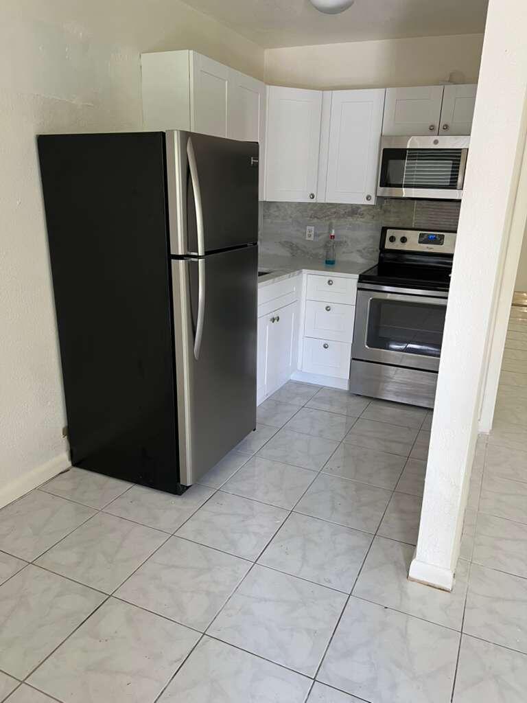 Foto de propiedad en 700 NW 3rd Avenue 1-8, Fort Lauderdale, FL 33311 Fort Lauderdale con MLS# 