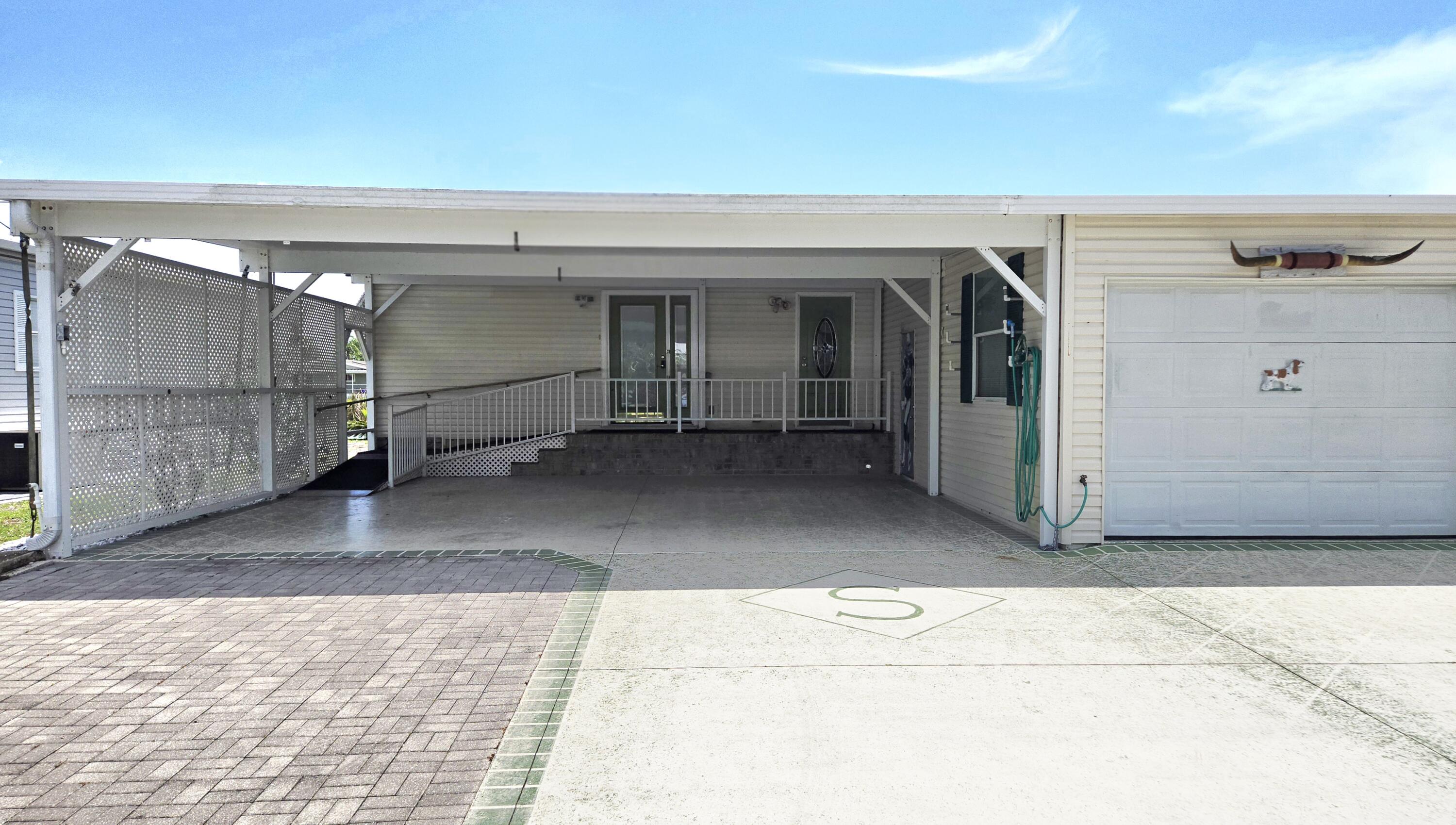 Foto de propiedad en 1604 SW 35th Circle, Okeechobee, FL 34974 Okeechobee con MLS# 