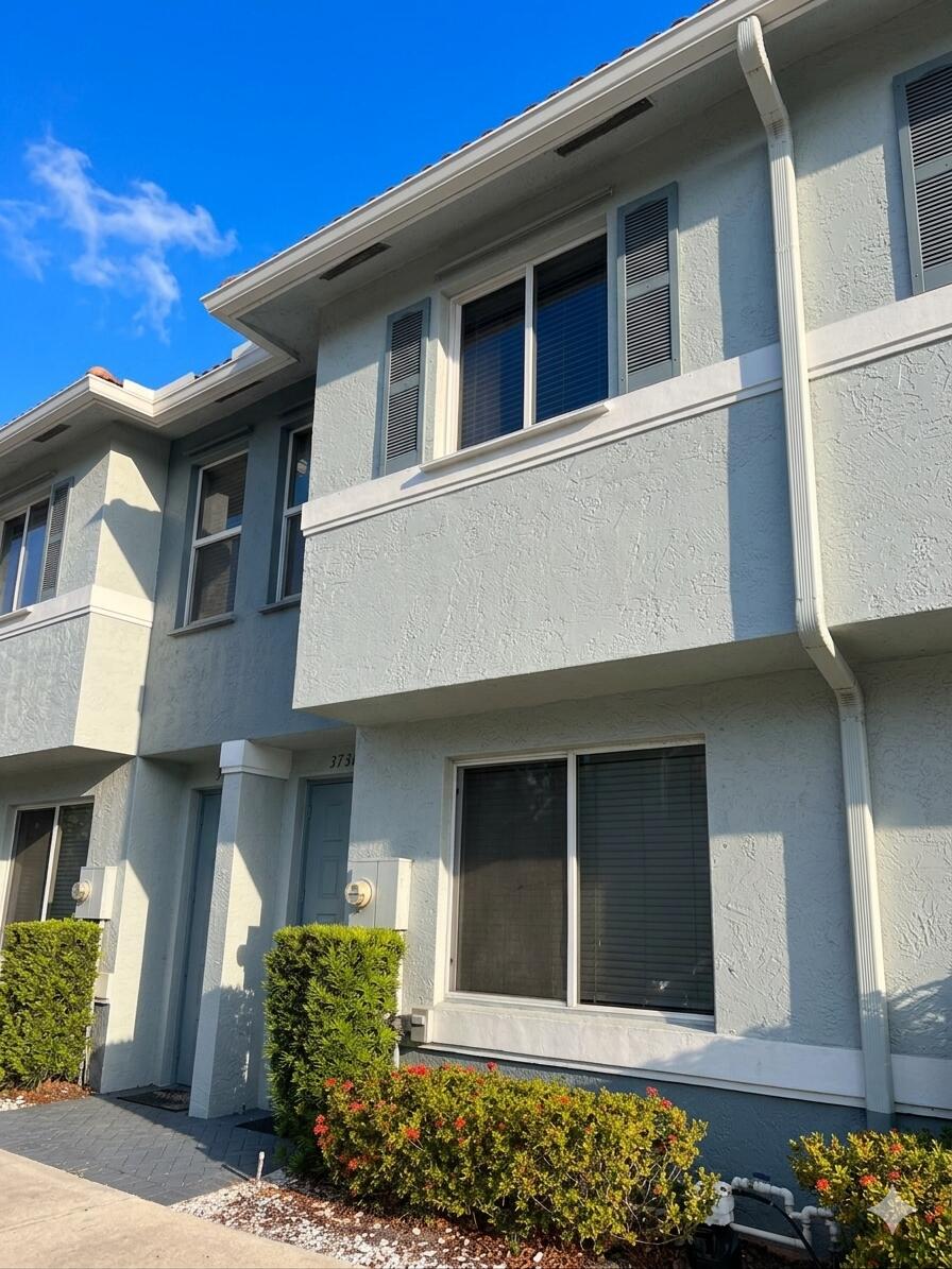 Foto de propiedad en 3731 Sonoma Drive, Riviera Beach, FL 33404 Riviera Beach con MLS# 