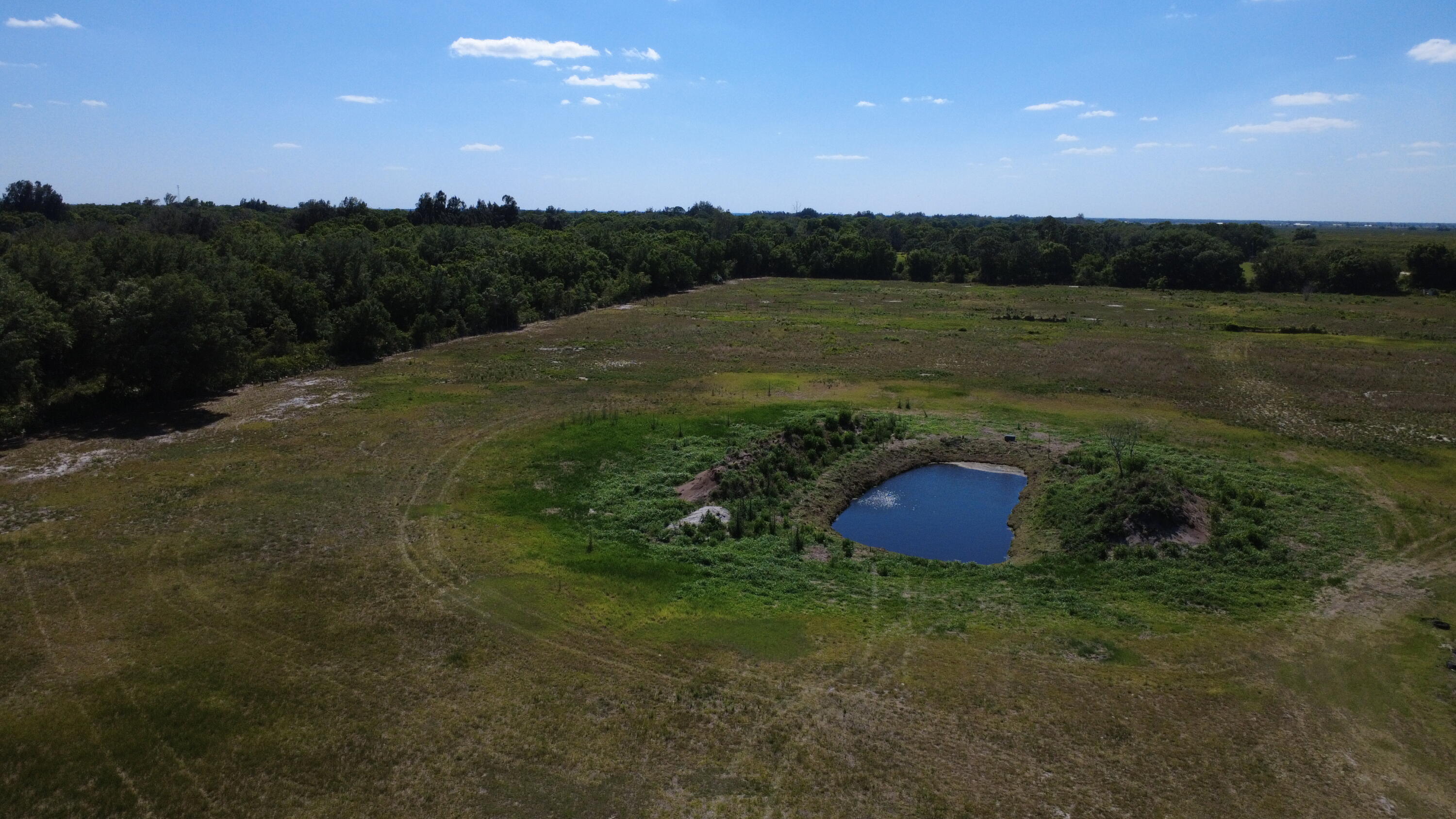 Foto de propiedad en 2615 Bluff Hammock Road, Lorida, FL 33857 Lorida con MLS# 