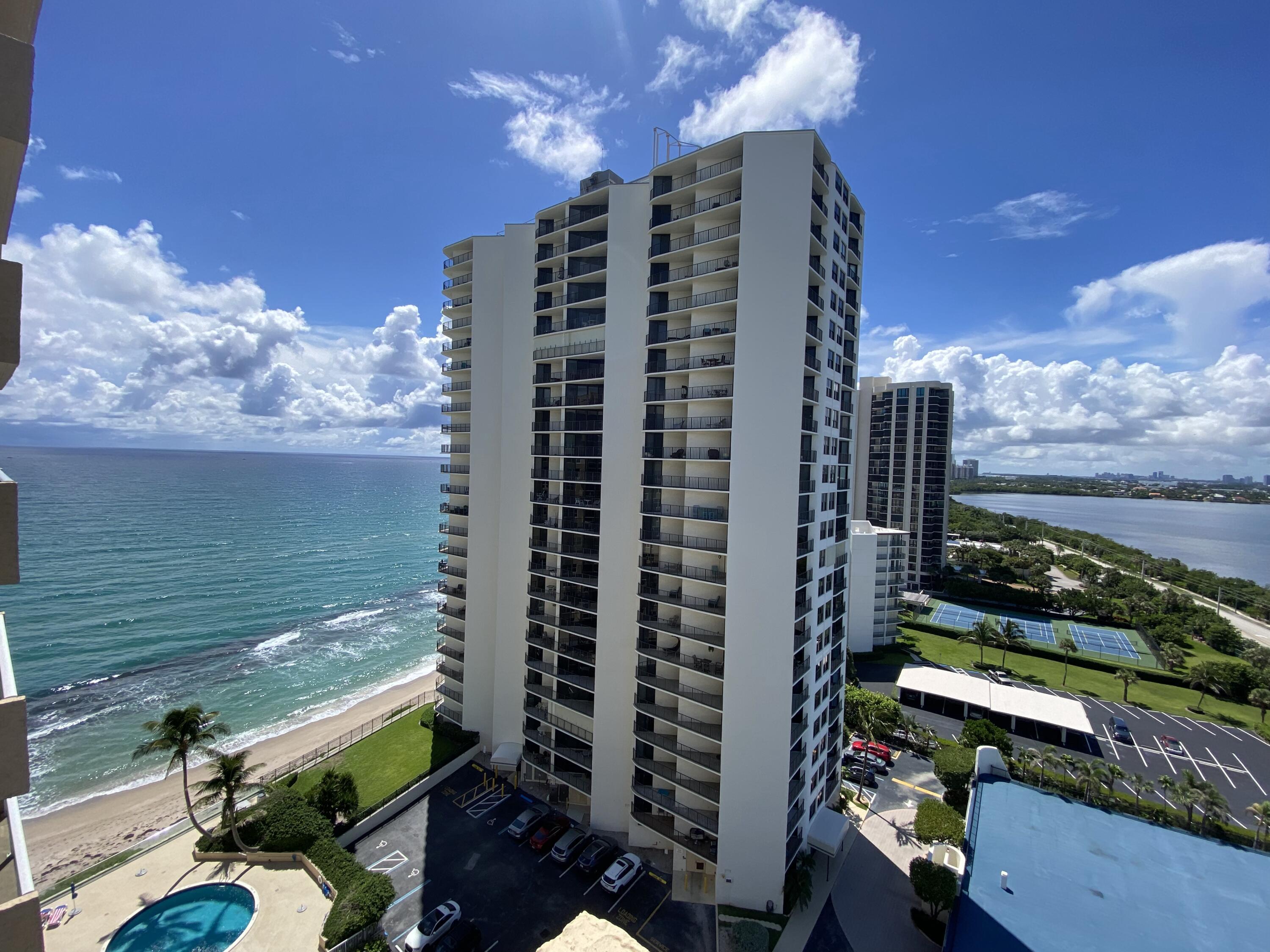 Foto de propiedad en 5440 N Ocean Drive 1501, Singer Island, FL 33404 Singer Island con MLS# 