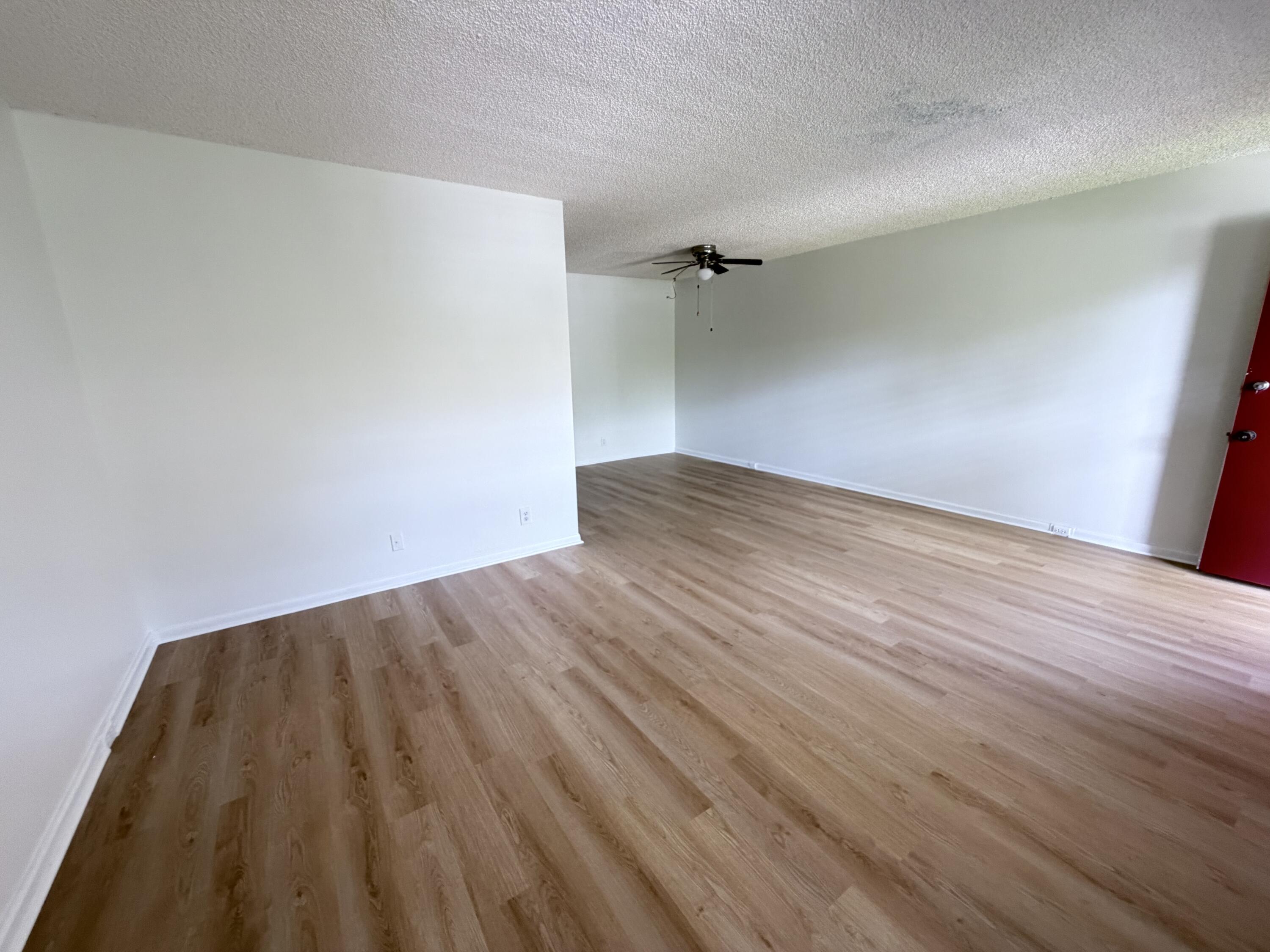 Alquilada 100 SW 132nd Way 303k, Pembroke Pines, FL 33027, Pembroke Pines, FL 33027