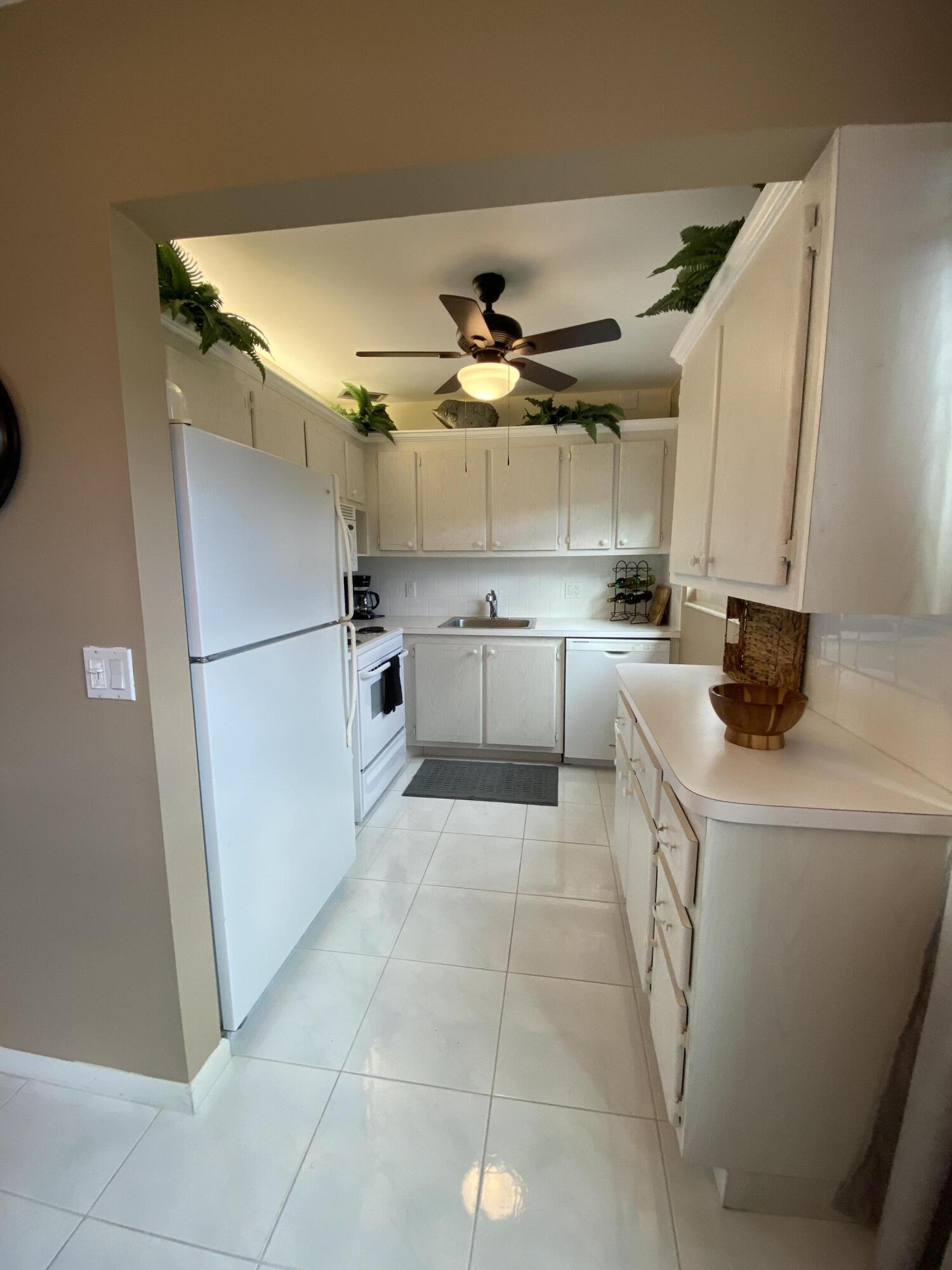 Foto de propiedad en 72 Newport D 72, Deerfield Beach, FL 33442 Deerfield Beach con MLS# 