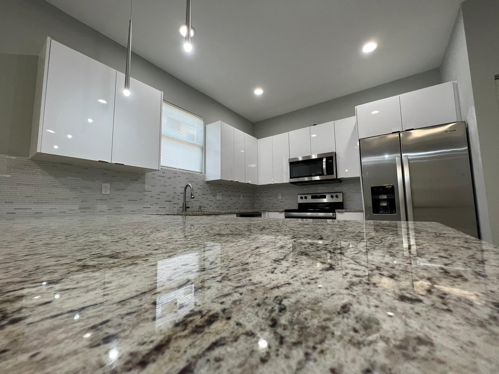 Foto de propiedad en 227 N E Street, Lake Worth Beach, FL 33460 Lake Worth Beach con MLS# 