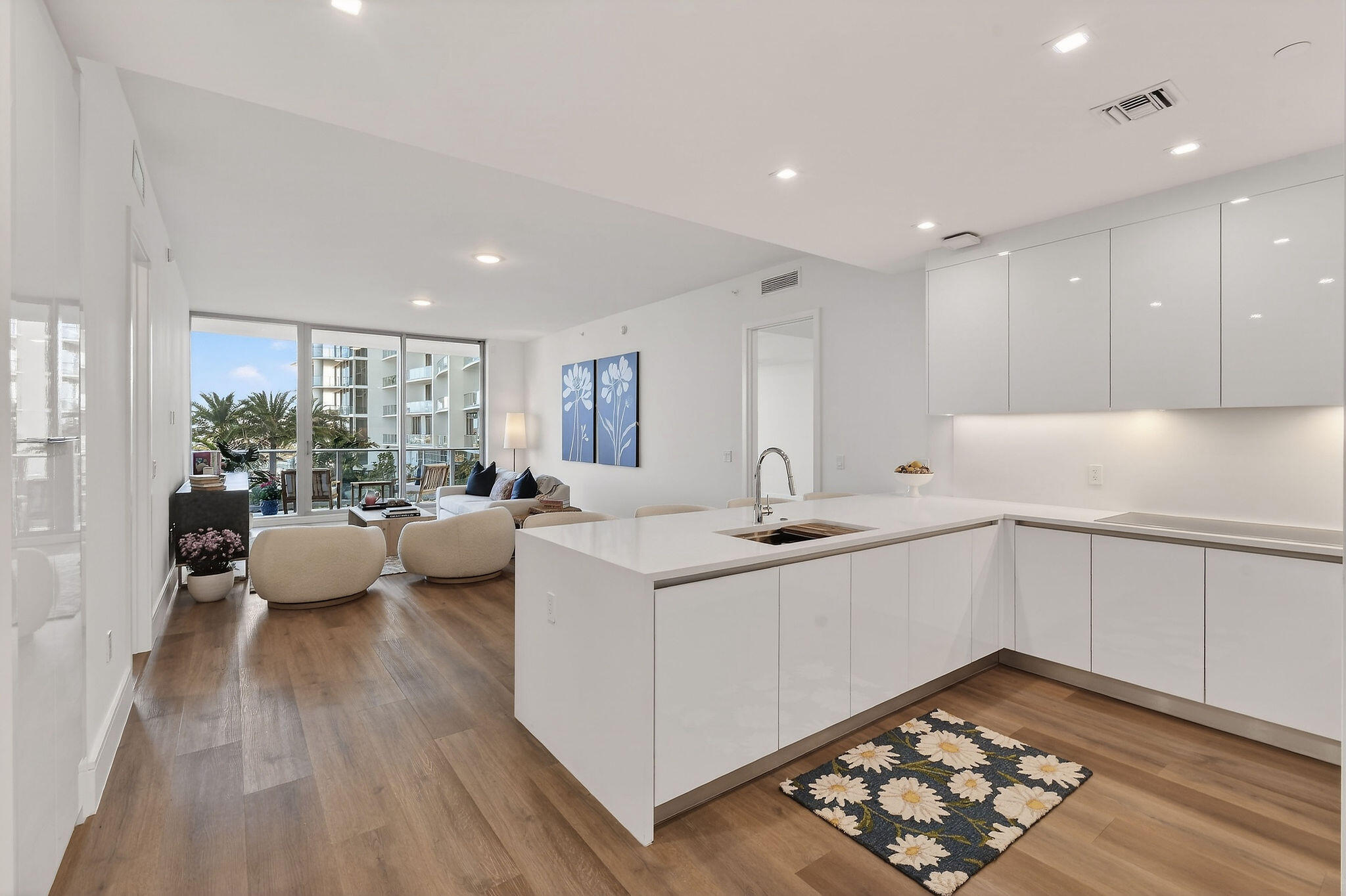 En Renta 220 Lake Shore Drive 715, Lake Park, FL 33403, Lake Park, FL 33403