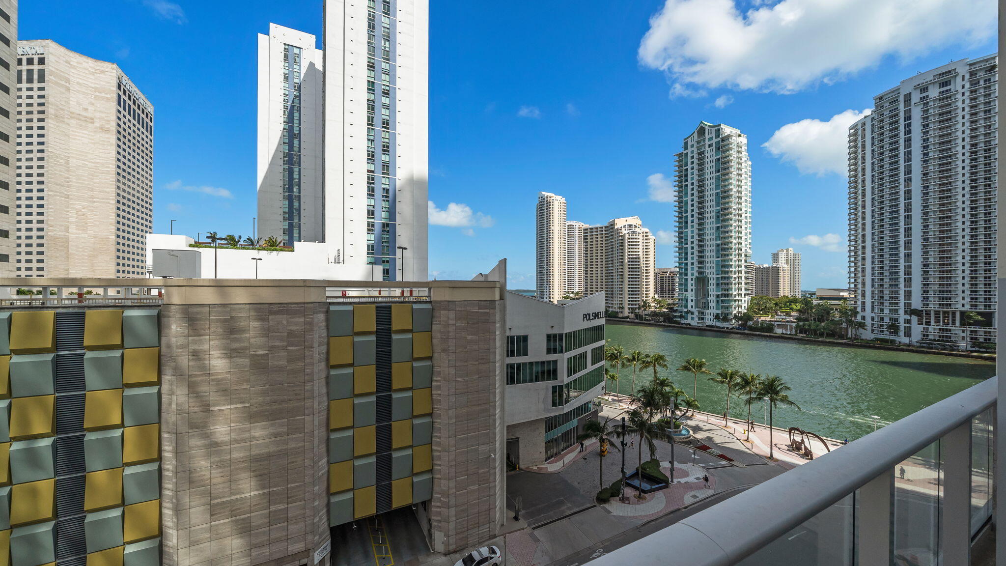 Alquilada 300 S Biscayne Boulevard L-832, Miami, FL 33131, Miami, FL 33131