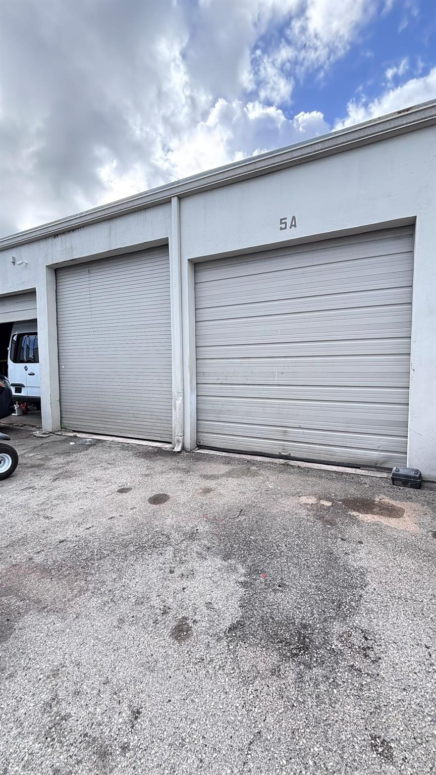 Foto de propiedad en 1721 Donna Road 05a, West Palm Beach, FL 33409 West Palm Beach con MLS# 