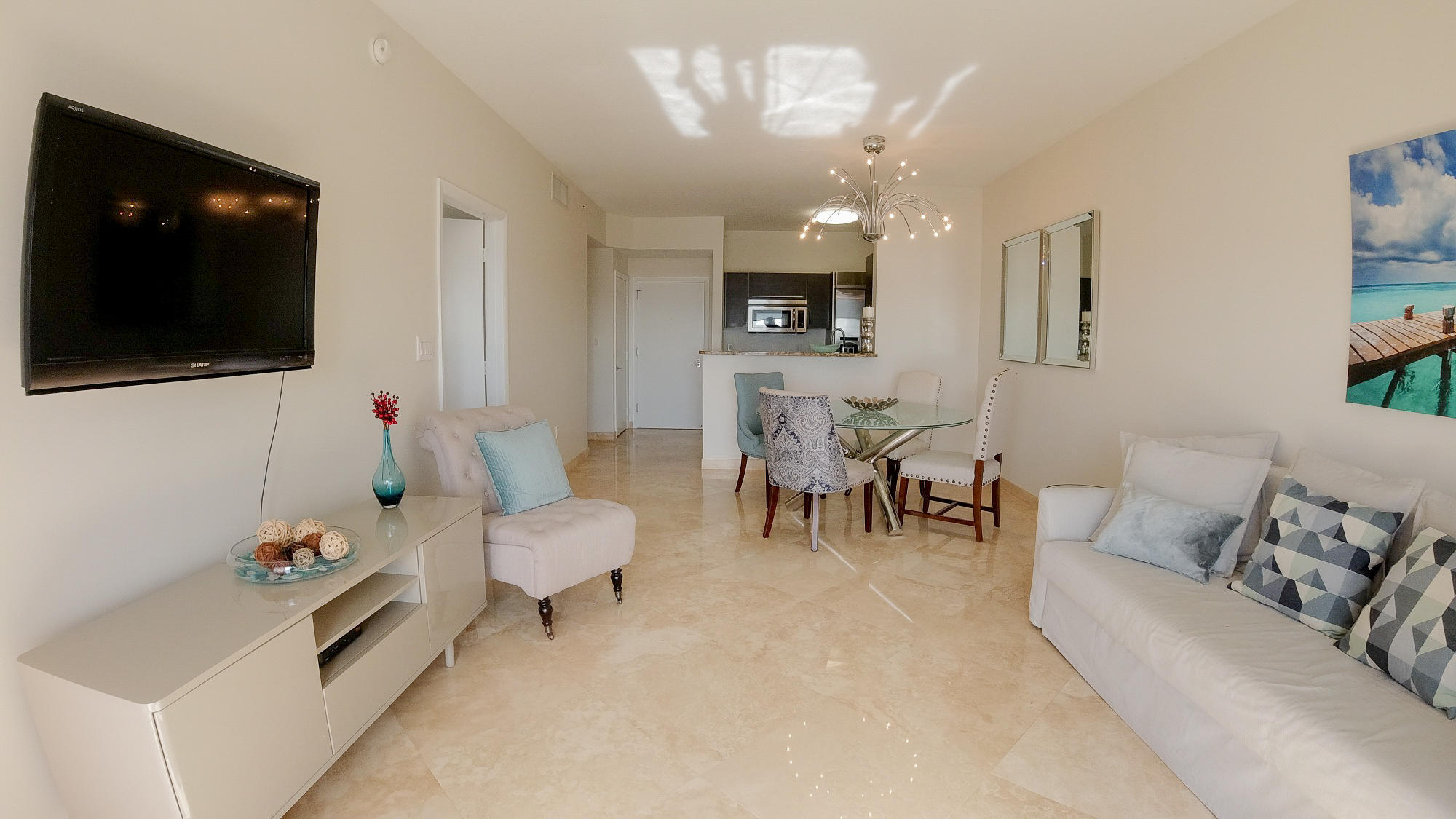 Foto de propiedad en 550 Okeechobee Boulevard 1721, West Palm Beach, FL 33401 West Palm Beach con MLS# 