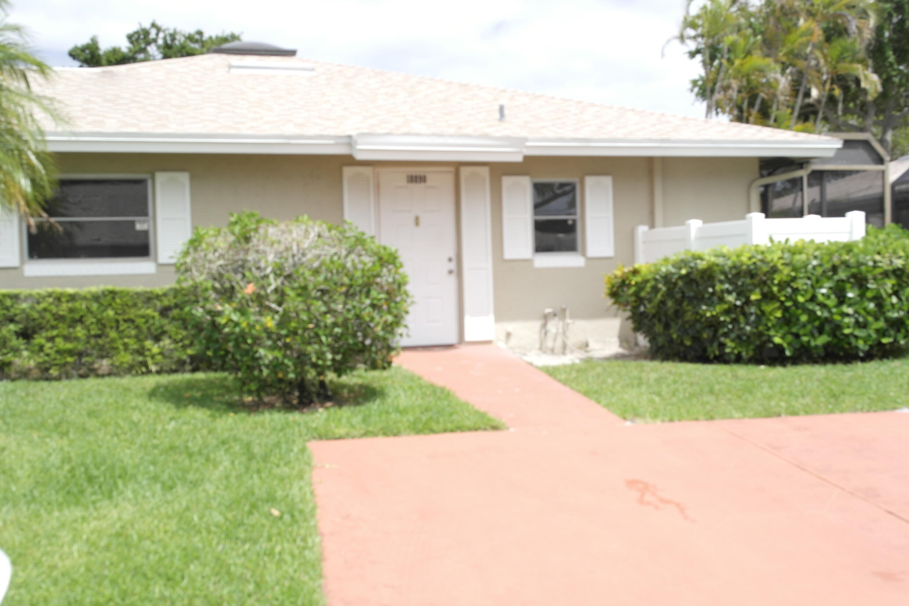 Foto de propiedad en 18890 Candlewick Drive B, Boca Raton, FL 33496 Boca Raton con MLS# 