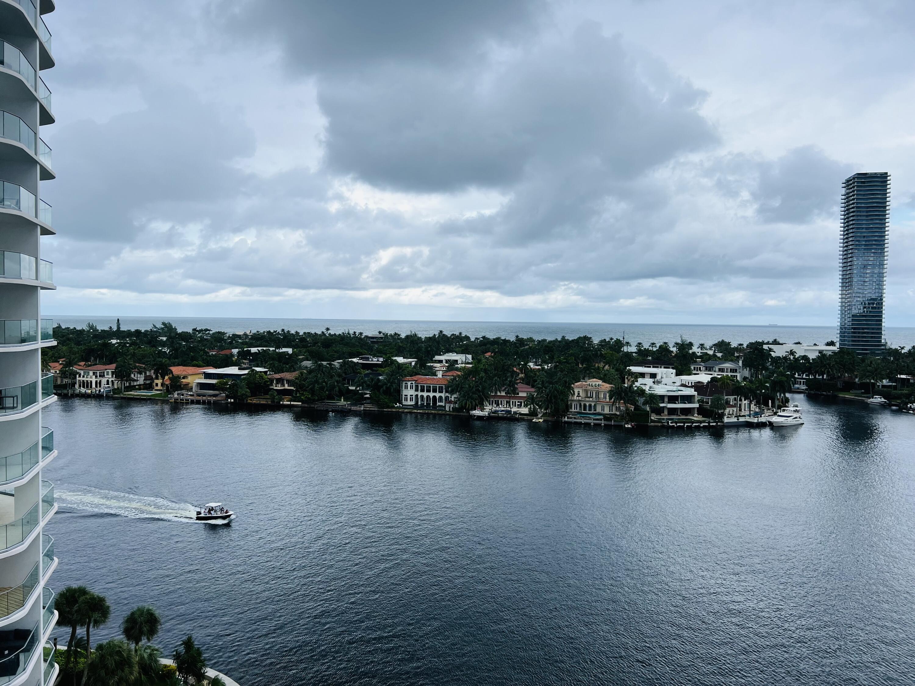 Foto de propiedad en 19707 Turnberry Way 12e, Aventura, FL 33180 Aventura con MLS# 
