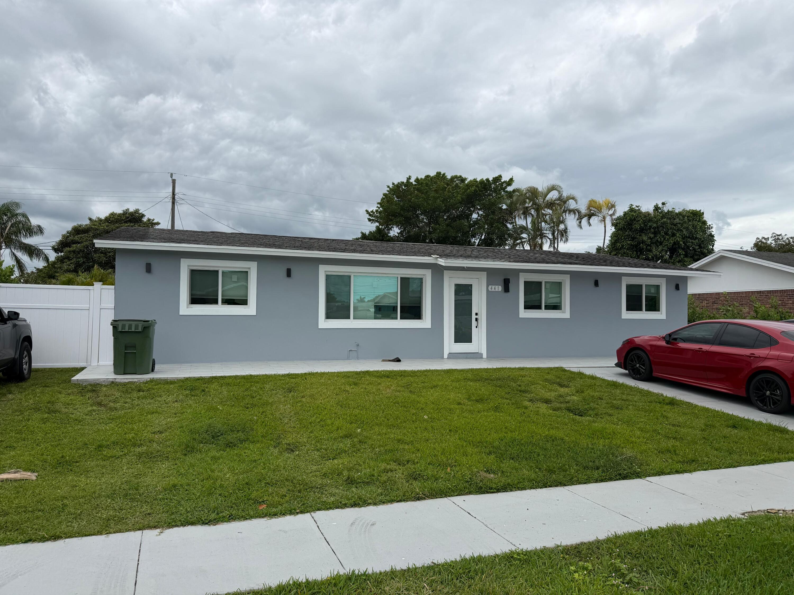 Alquilada 441 San Mateo Drive, Palm Springs, FL 33461, Palm Springs, FL 33461
