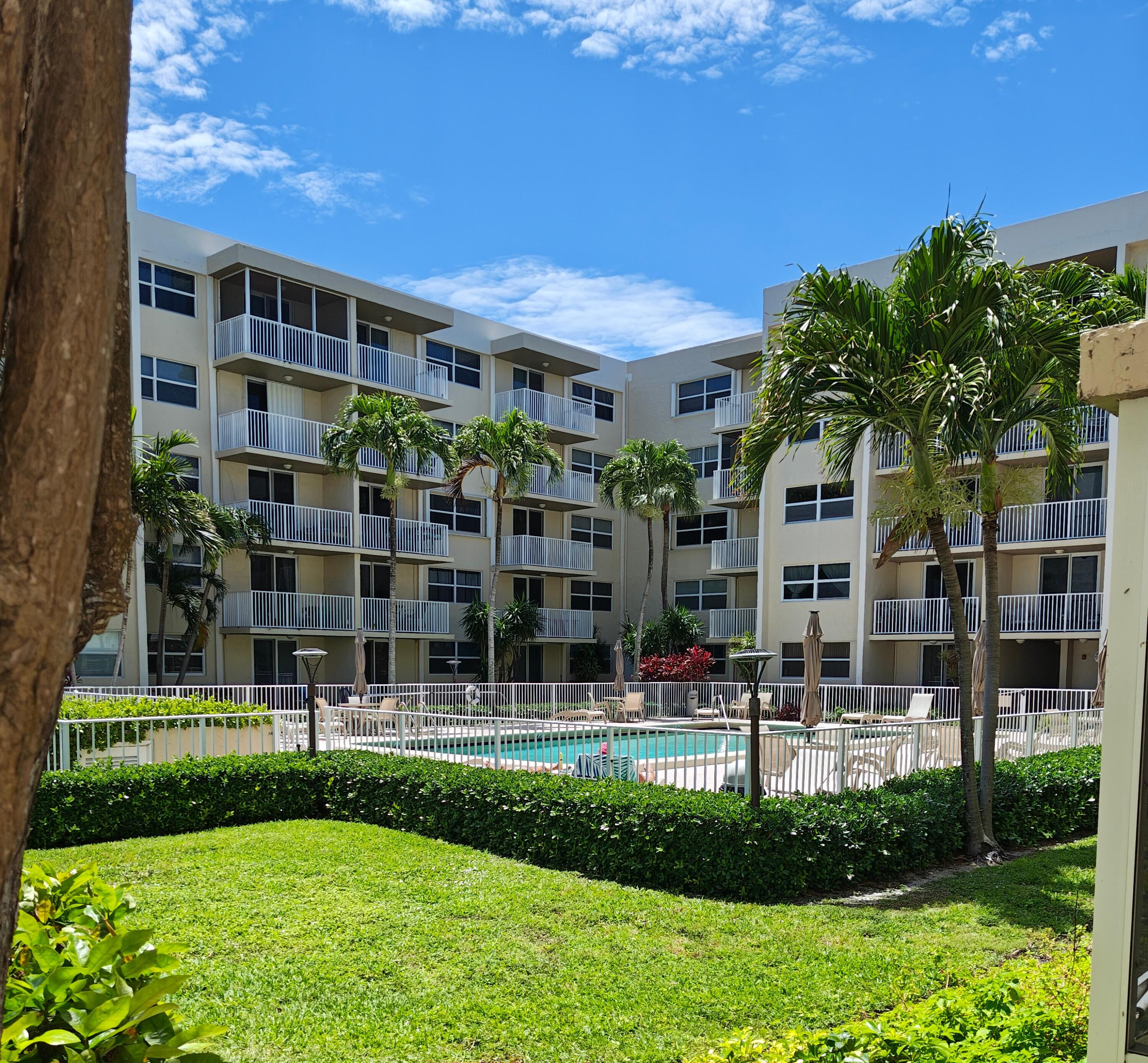 Foto de propiedad en 2929 S Ocean Boulevard 2110, Boca Raton, FL 33432 Boca Raton con MLS# 