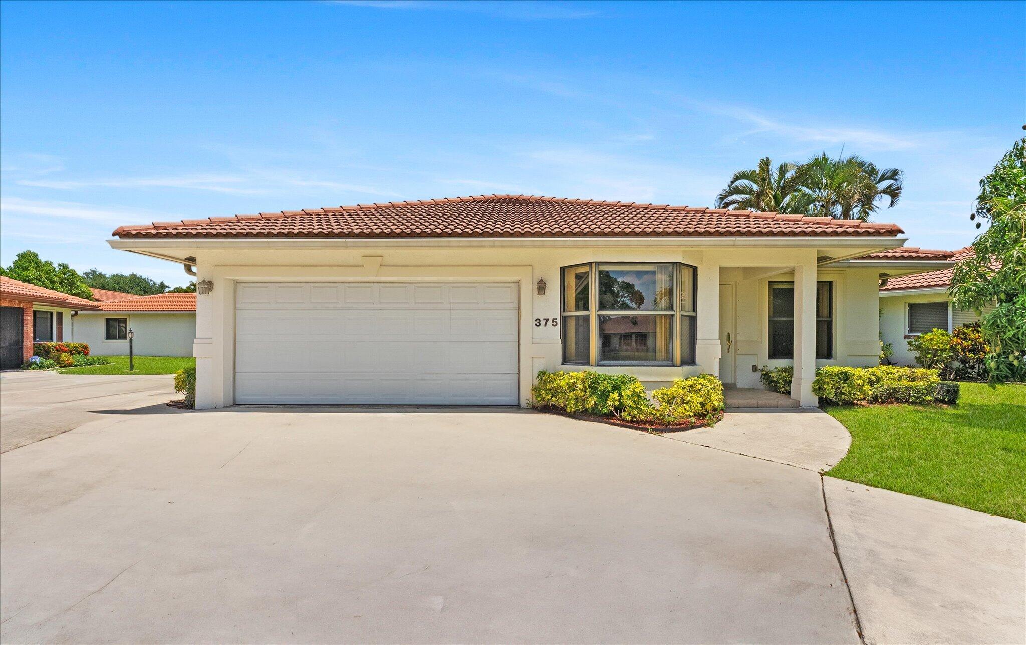 Foto de propiedad en 375 NW 42nd Street, Boca Raton, FL 33431 Boca Raton con MLS# 