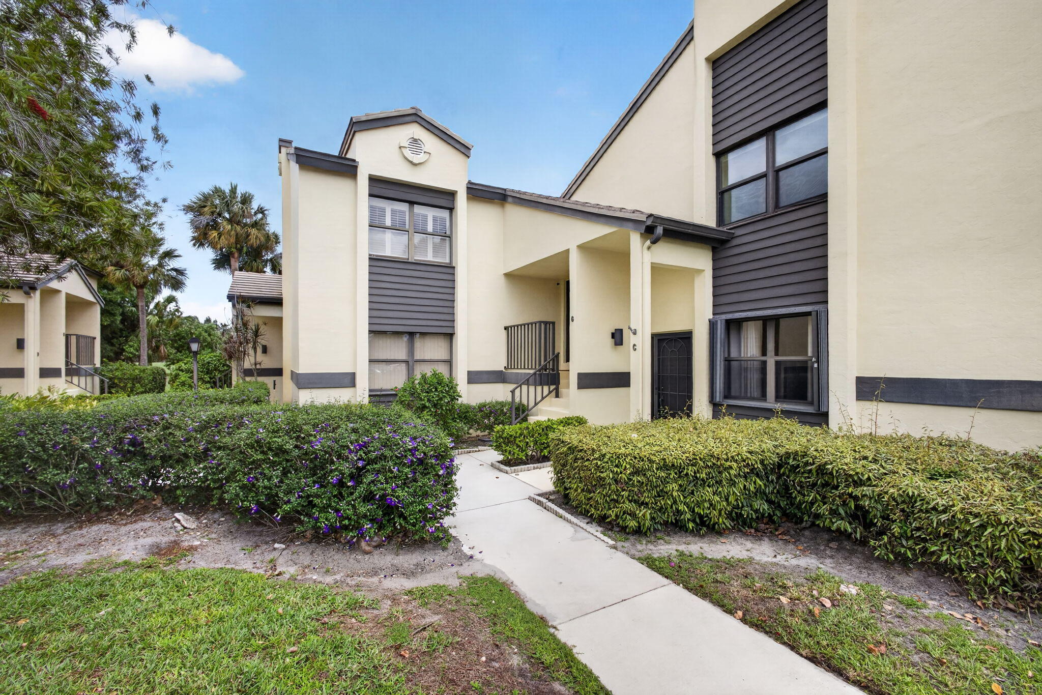 Foto de propiedad en 3961 SW Greenwood Way G, Palm City, FL 34990 Palm City con MLS# 