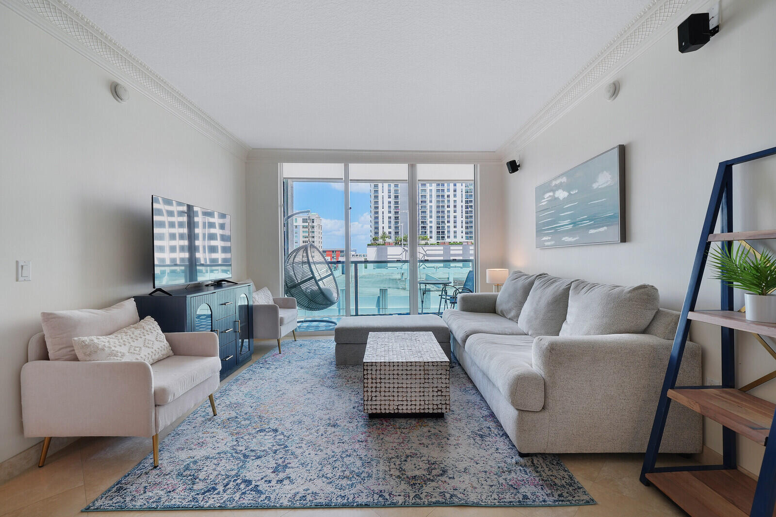 Foto de propiedad en 350 SE 2nd Street 860, Fort Lauderdale, FL 33301 Fort Lauderdale con MLS# 