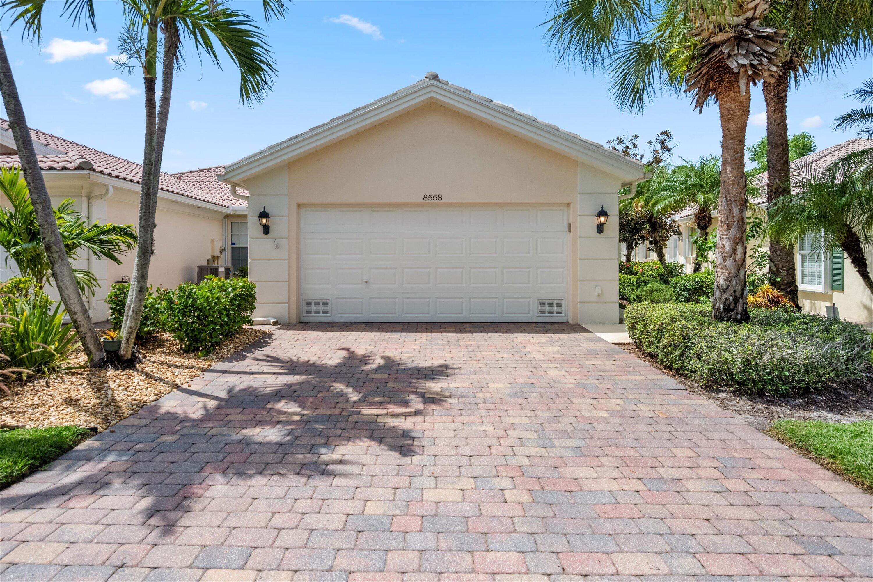 Foto de propiedad en 8558 SE Retreat Drive, Hobe Sound, FL 33455 Hobe Sound con MLS# 