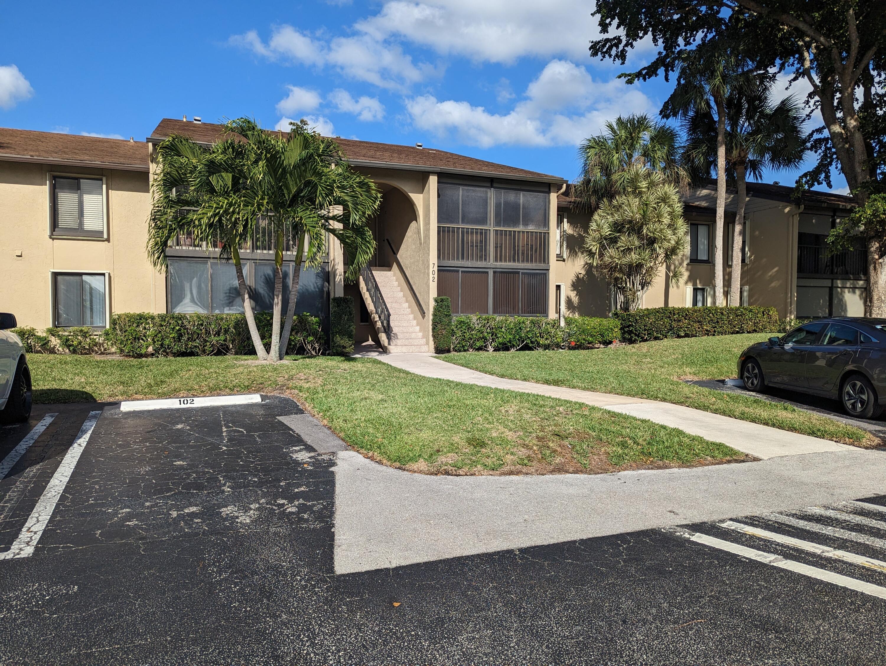 Foto de propiedad en 702 Sunny Pine Way G1, Greenacres, FL 33415 Greenacres con MLS# 