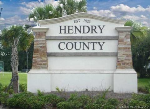 Foto de propiedad en 470 N Cabbage Palm Street, Clewiston, FL 33440 Clewiston con MLS# 