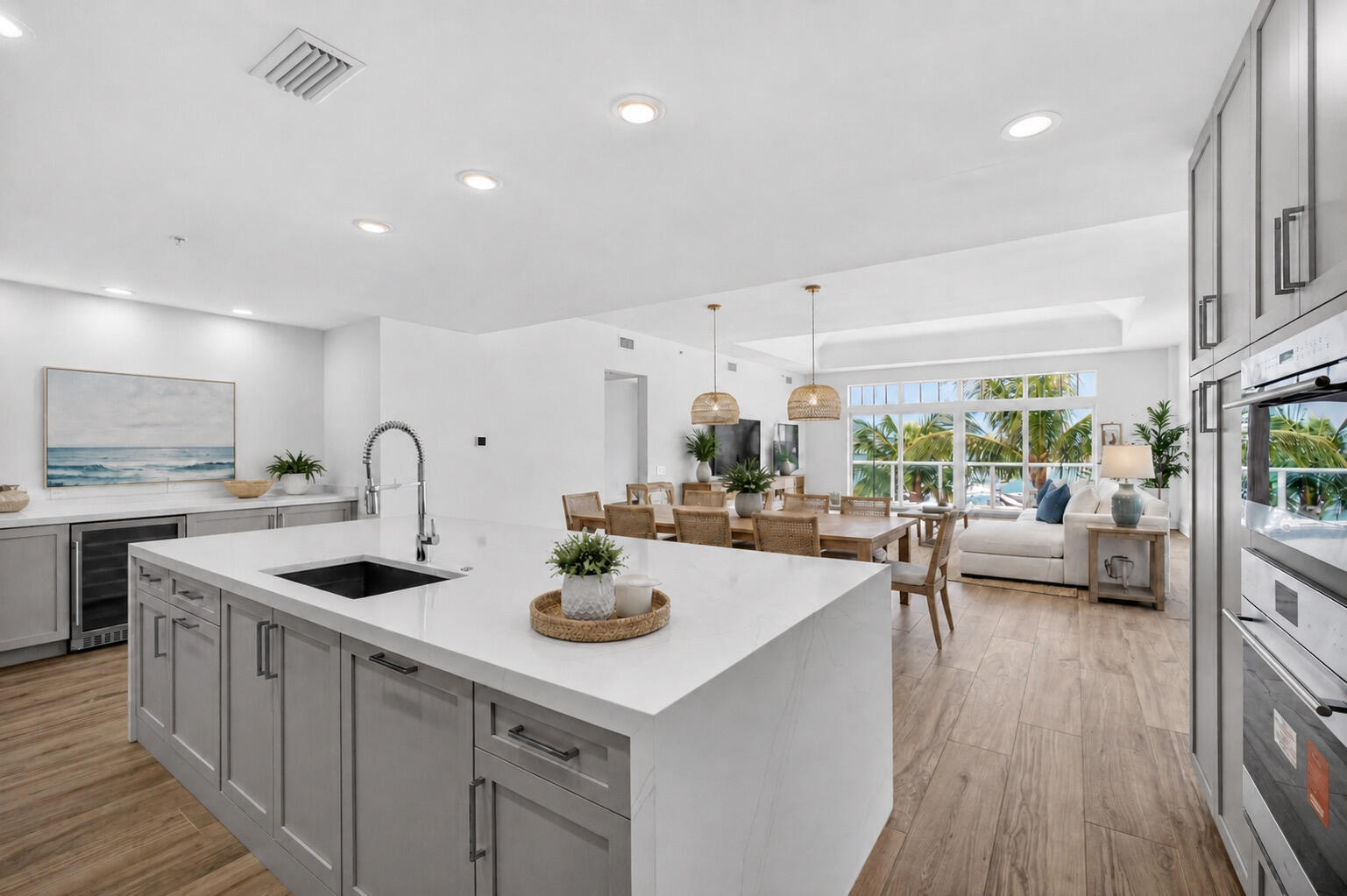 Foto de propiedad en 176 Lake Drive 1-302, Palm Beach Shores, FL 33404 Palm Beach Shores con MLS# 