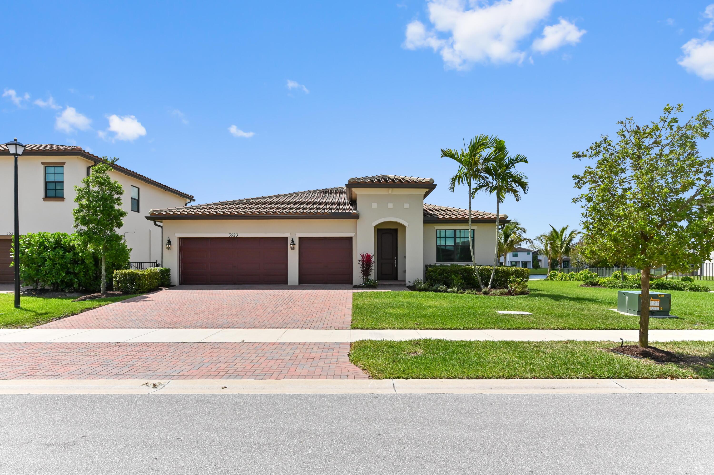 Foto de propiedad en 3523 Haldin Place, Royal Palm Beach, FL 33411 Royal Palm Beach con MLS# 