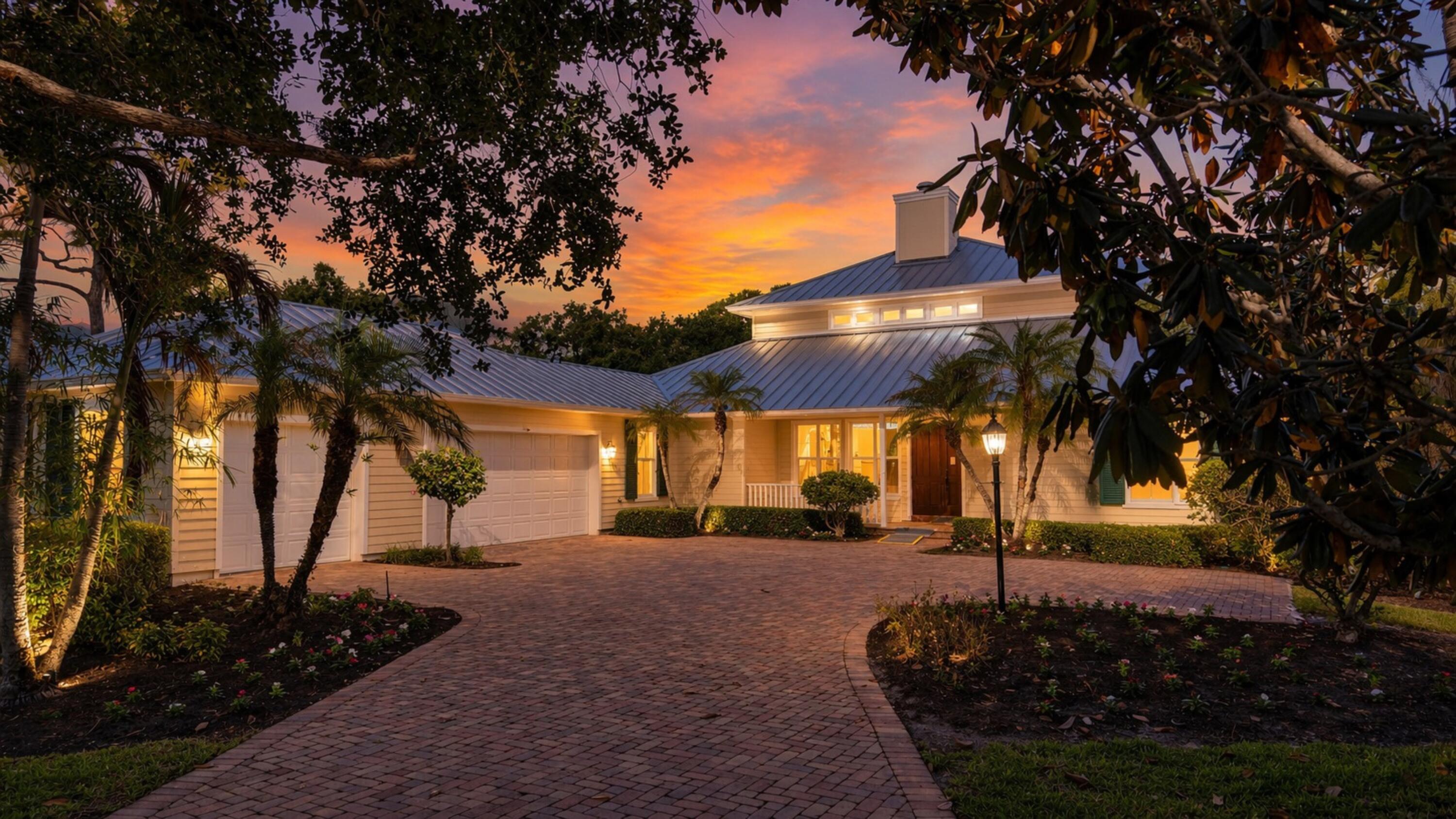 Foto de propiedad en 230 Oak Hammock Court SW, Vero Beach, FL 32962 Vero Beach con MLS# 