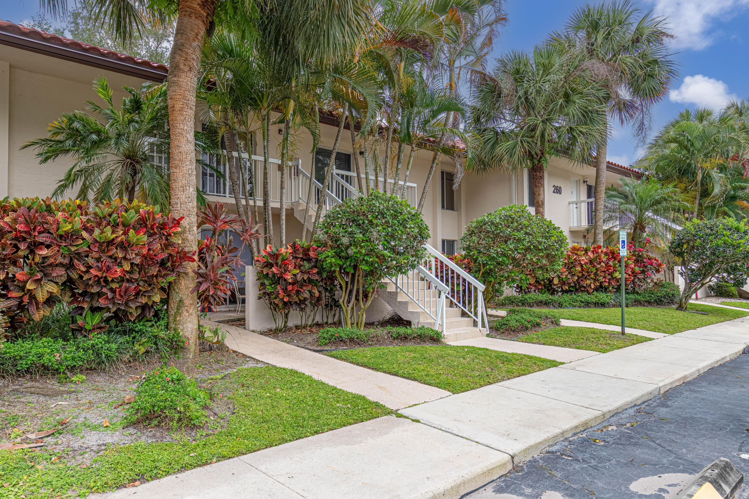 Foto de propiedad en 260 NW 67th Street A203, Boca Raton, FL 33487 Boca Raton con MLS# 