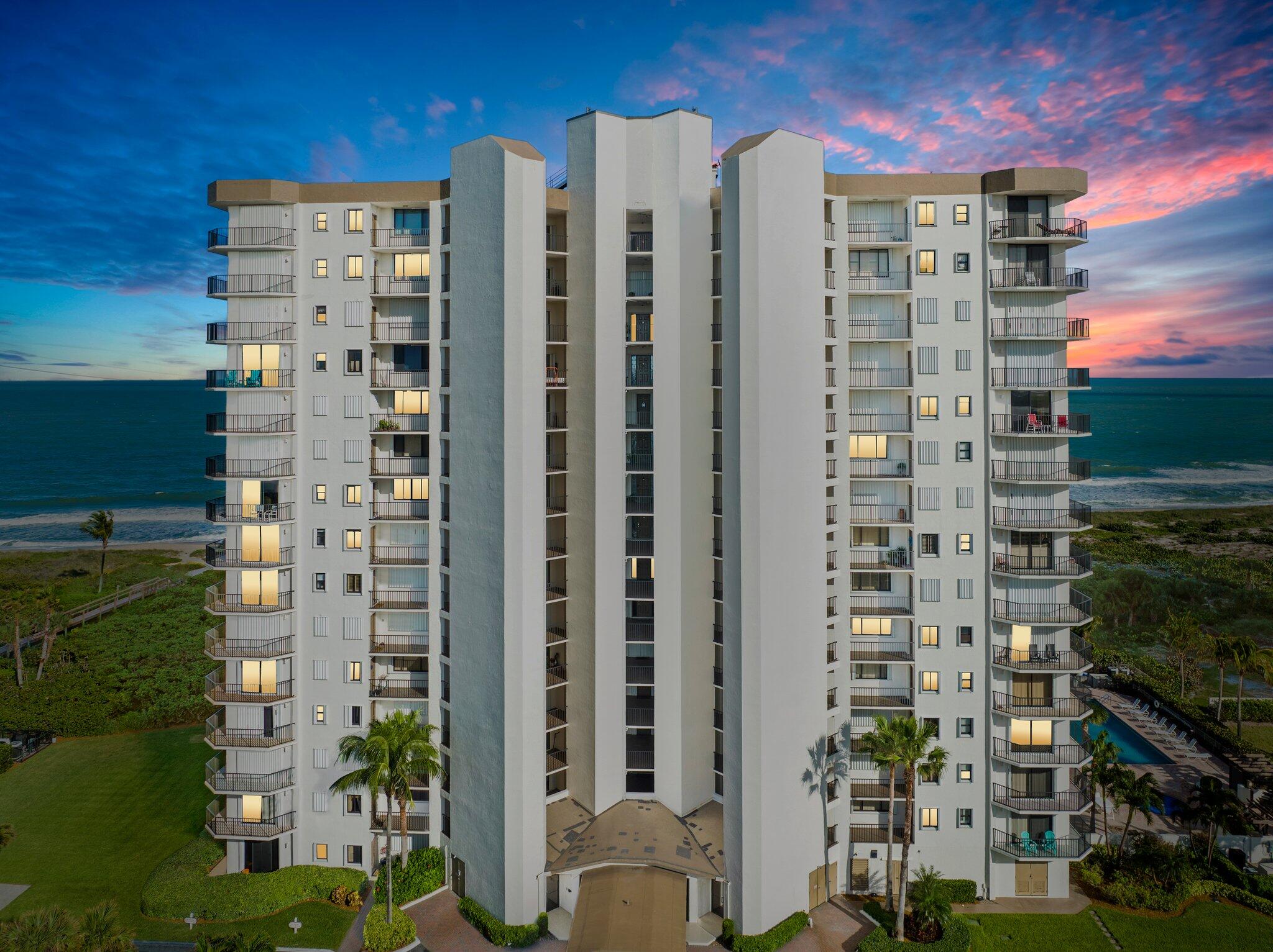 Foto de propiedad en 3120 N Highway A1a 402, Fort Pierce, FL 34949 Fort Pierce con MLS# 