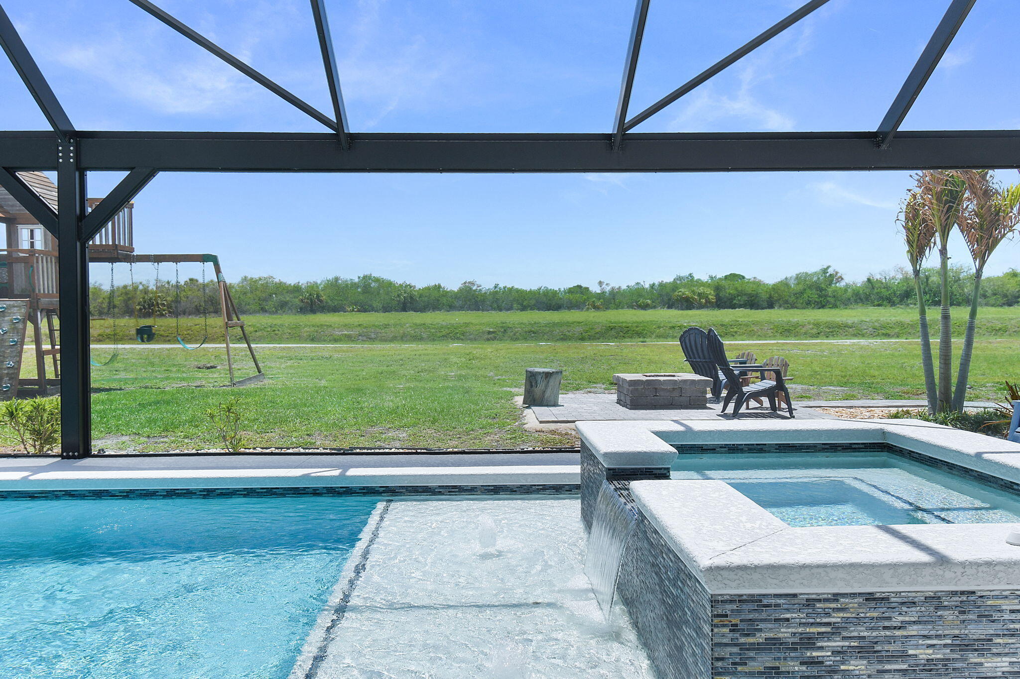 Foto de propiedad en 508 SW Bradshaw Circle, Port St. Lucie, FL 34953 Port St. Lucie con MLS# 