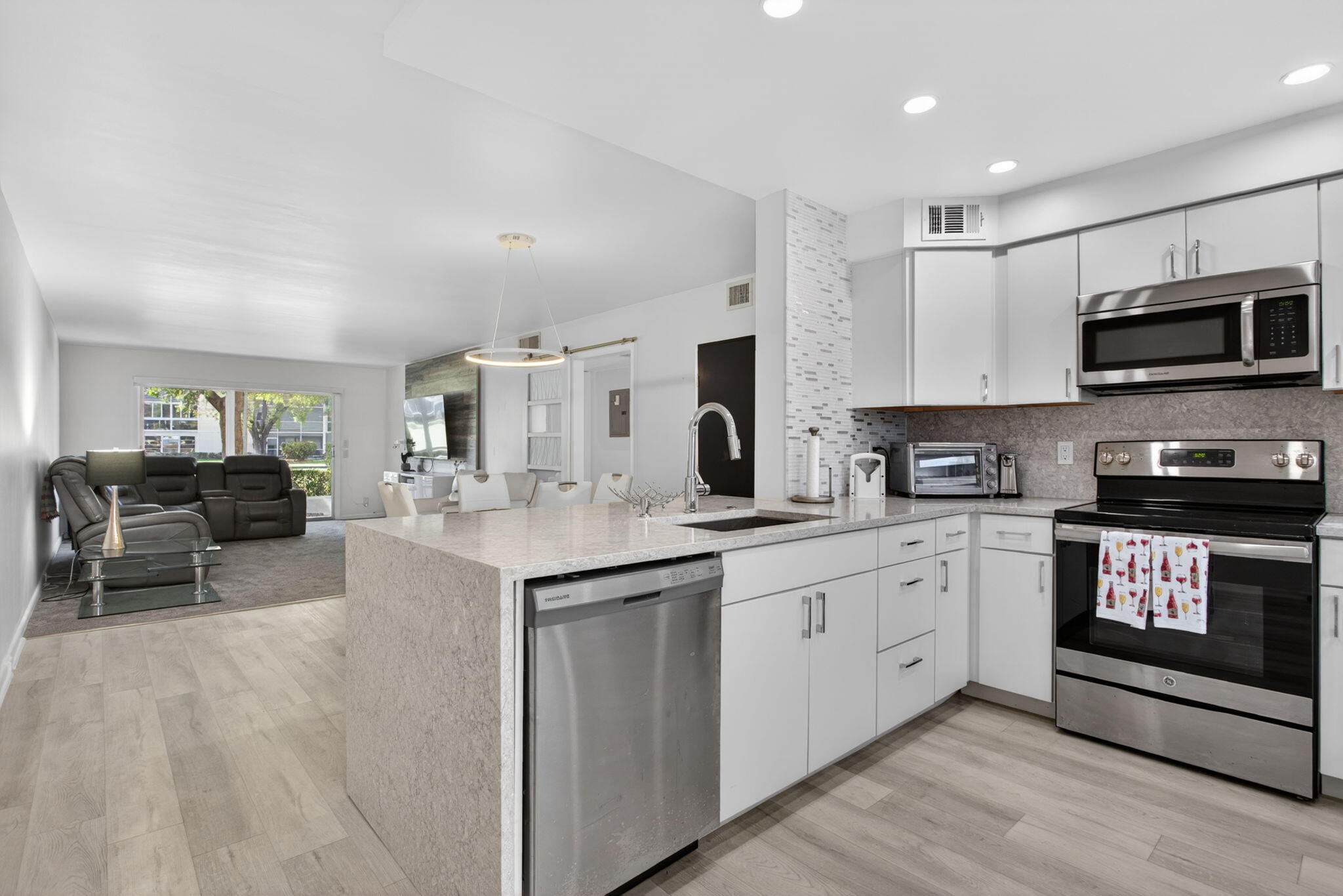 Foto de propiedad en 3201 Portofino Point F1, Coconut Creek, FL 33066 Coconut Creek con MLS# 
