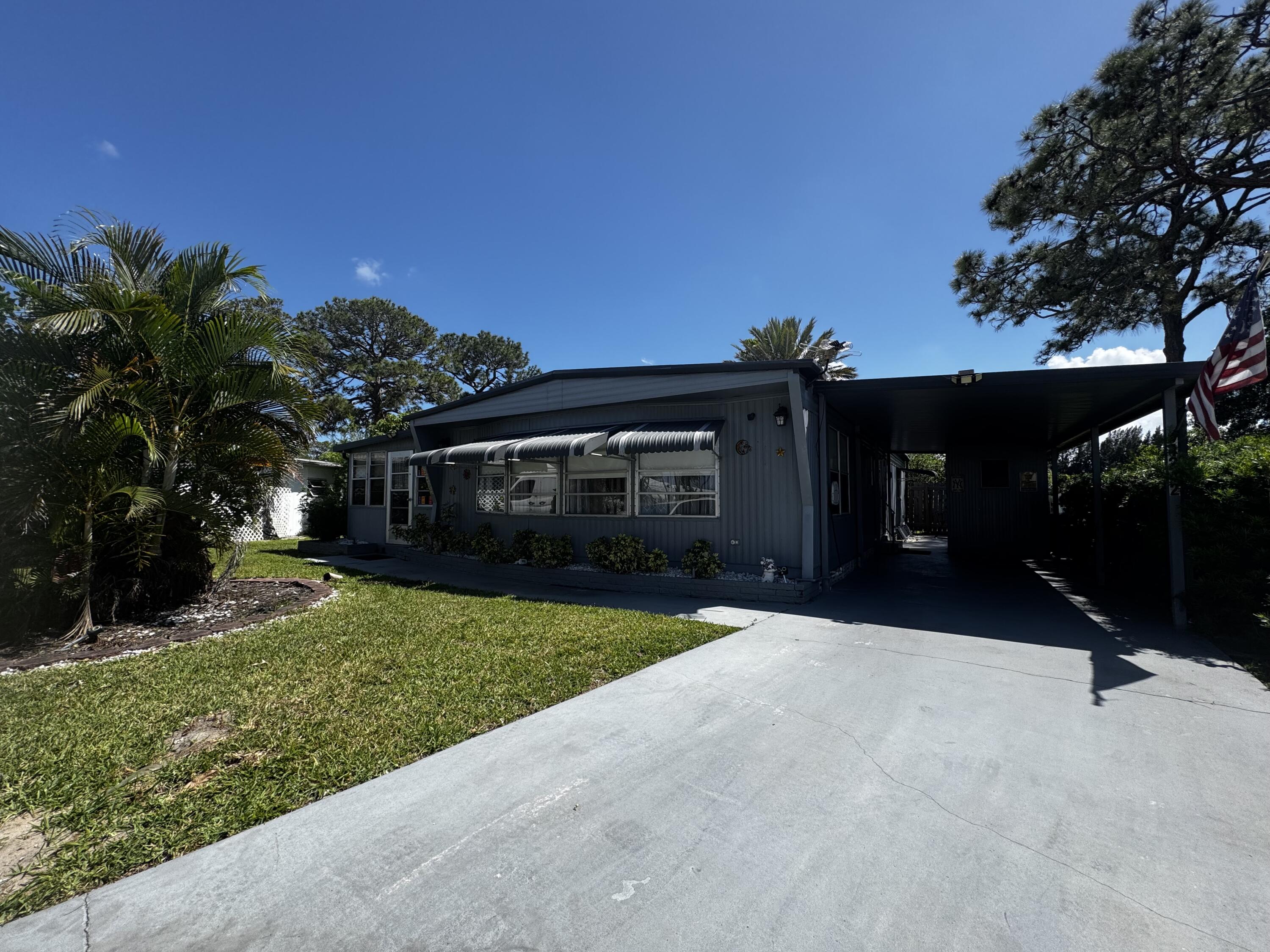 Foto de propiedad en 4242 3rd Court, Lantana, FL 33462 Lantana con MLS# 