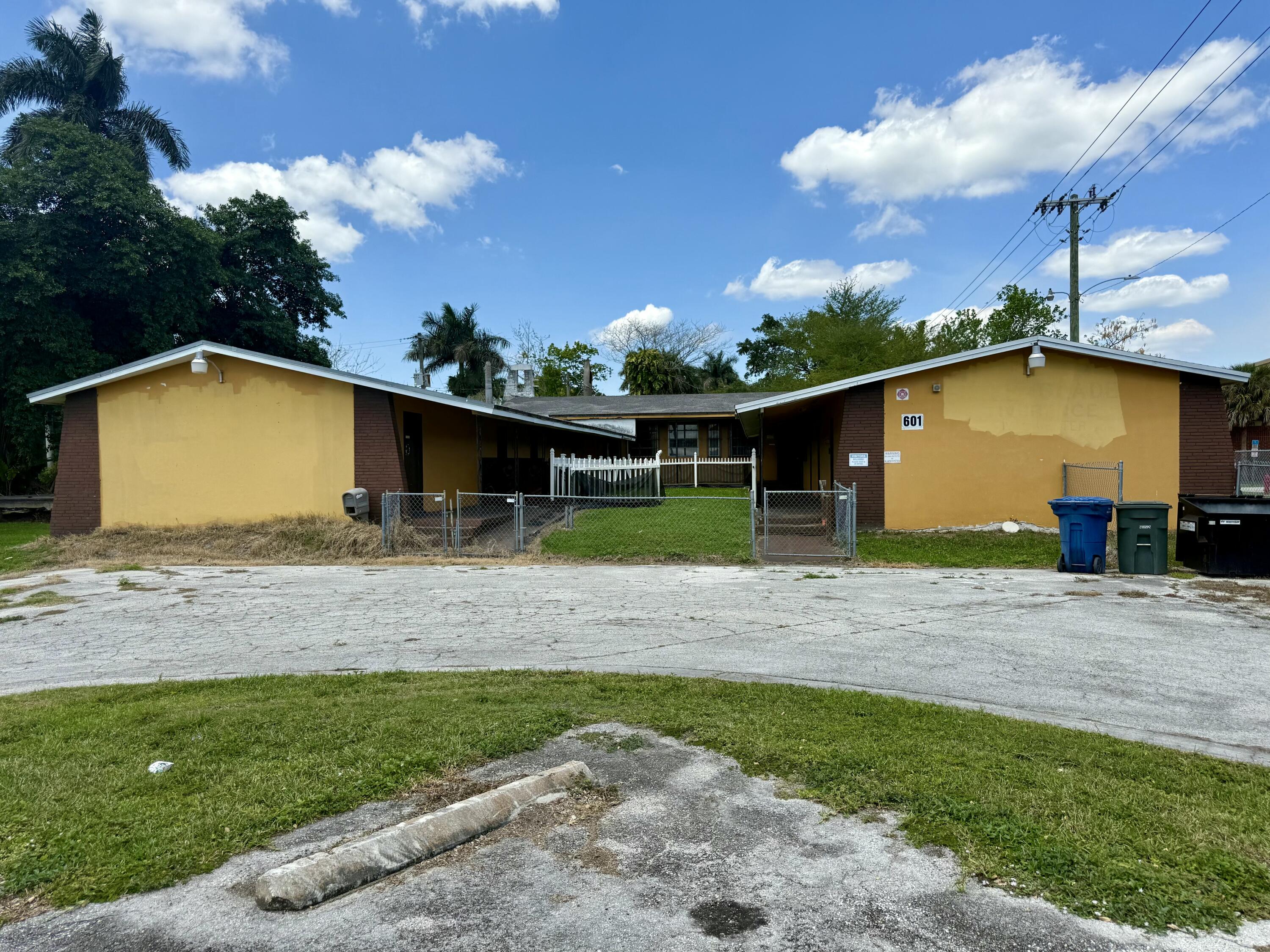 Foto de propiedad en 601 W Canal St Street N, Belle Glade, FL 33430 Belle Glade con MLS# 