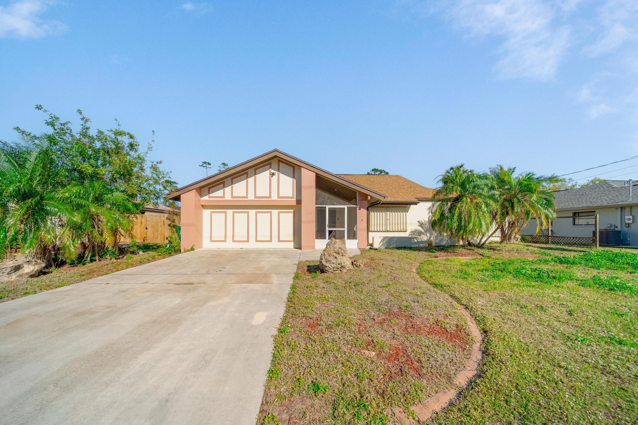 Foto de propiedad en 1224 Inverness Street, Port Charlotte, FL 33952 Port Charlotte con MLS# 