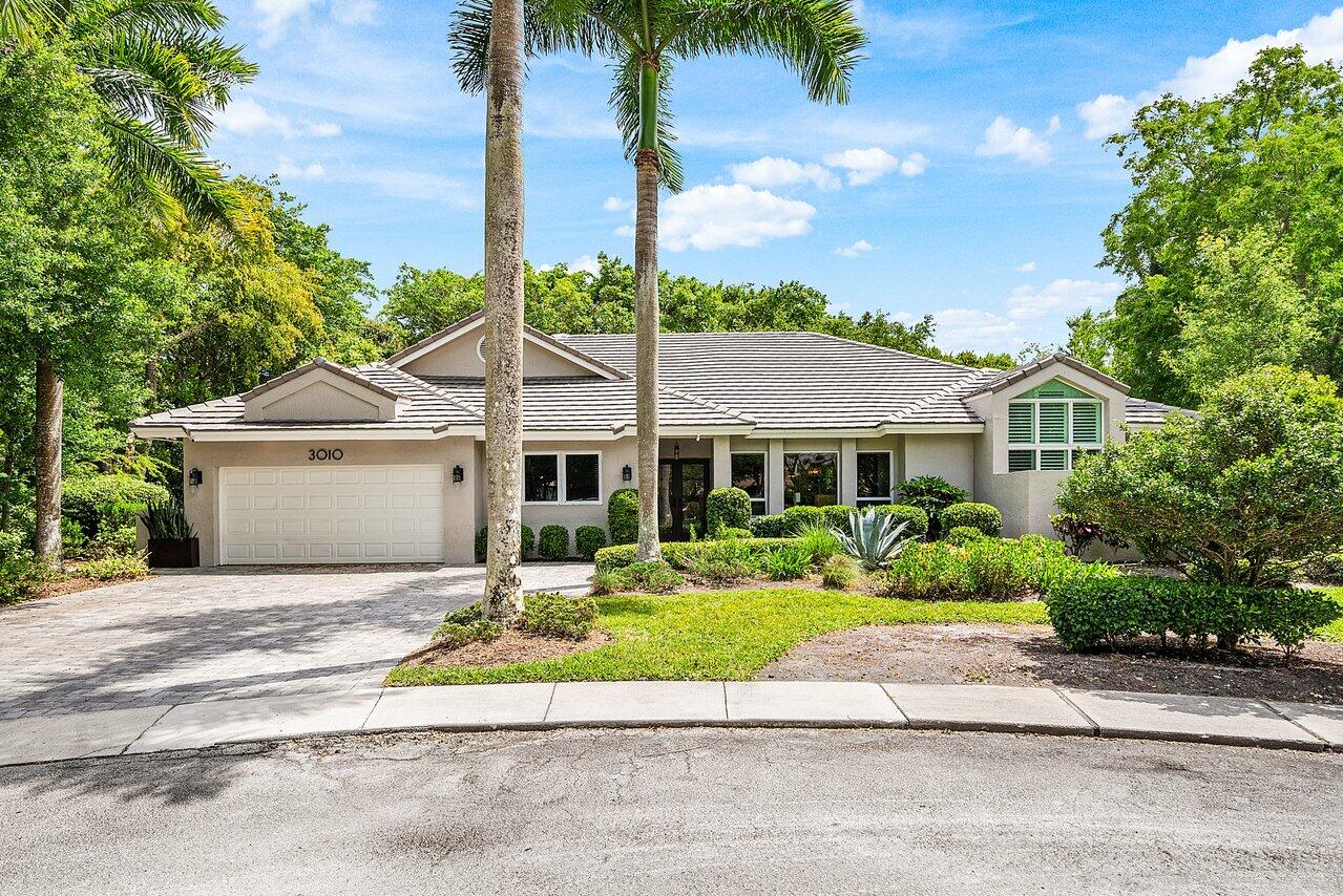 Foto de propiedad en 3010 Hampton Circle, Boca Raton, FL 33434 Boca Raton con MLS# 