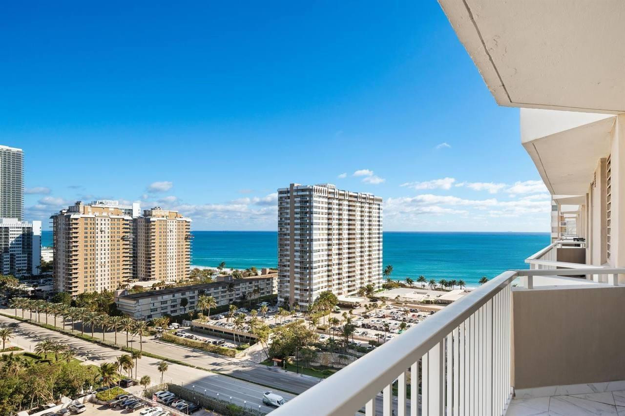 Foto de propiedad en 1985 S Ocean Drive 16b, Hallandale Beach, FL 33009 Hallandale Beach con MLS# 