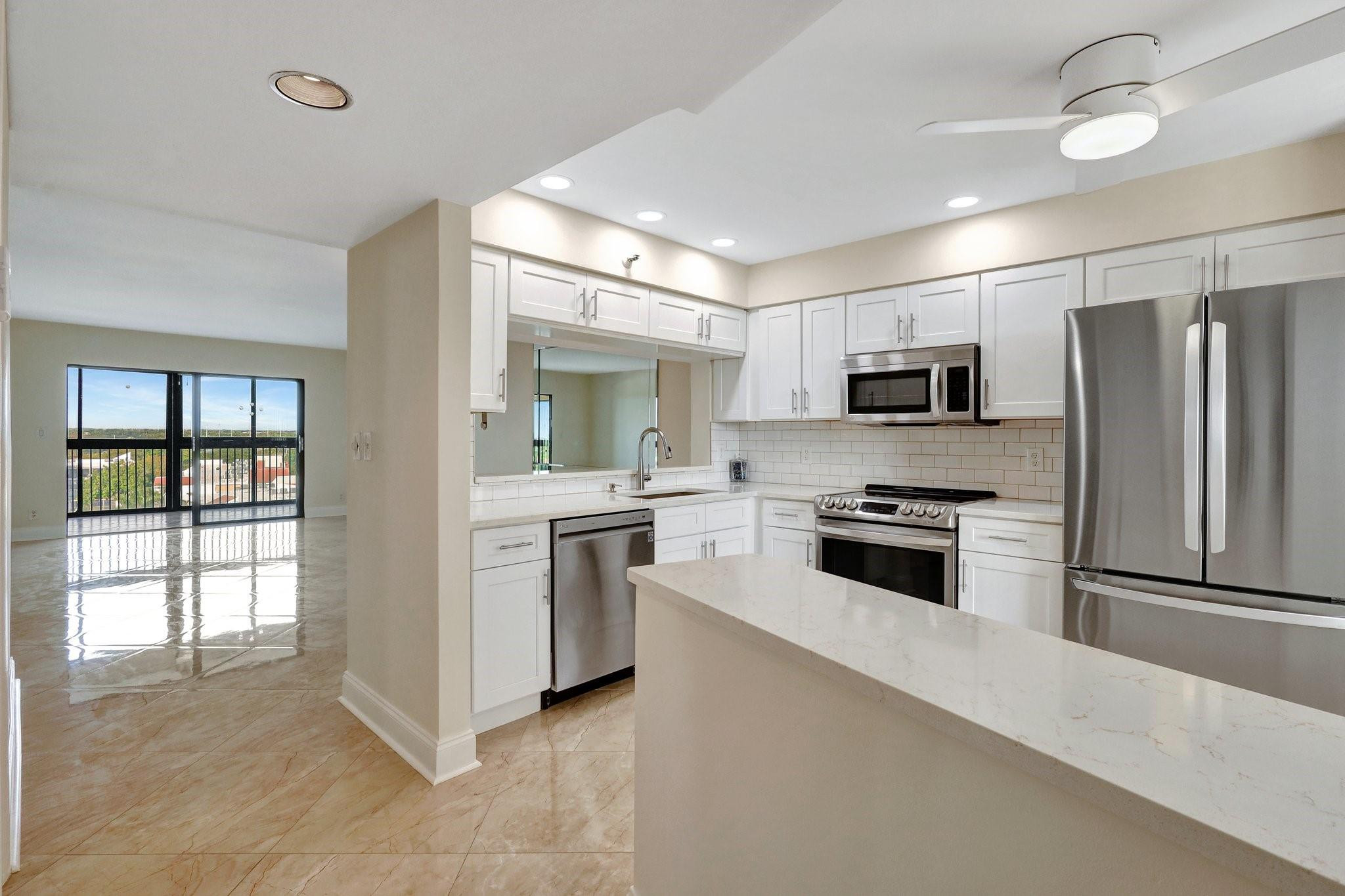 Foto de propiedad en 14460 Strathmore Lane 807, Delray Beach, FL 33446 Delray Beach con MLS# 