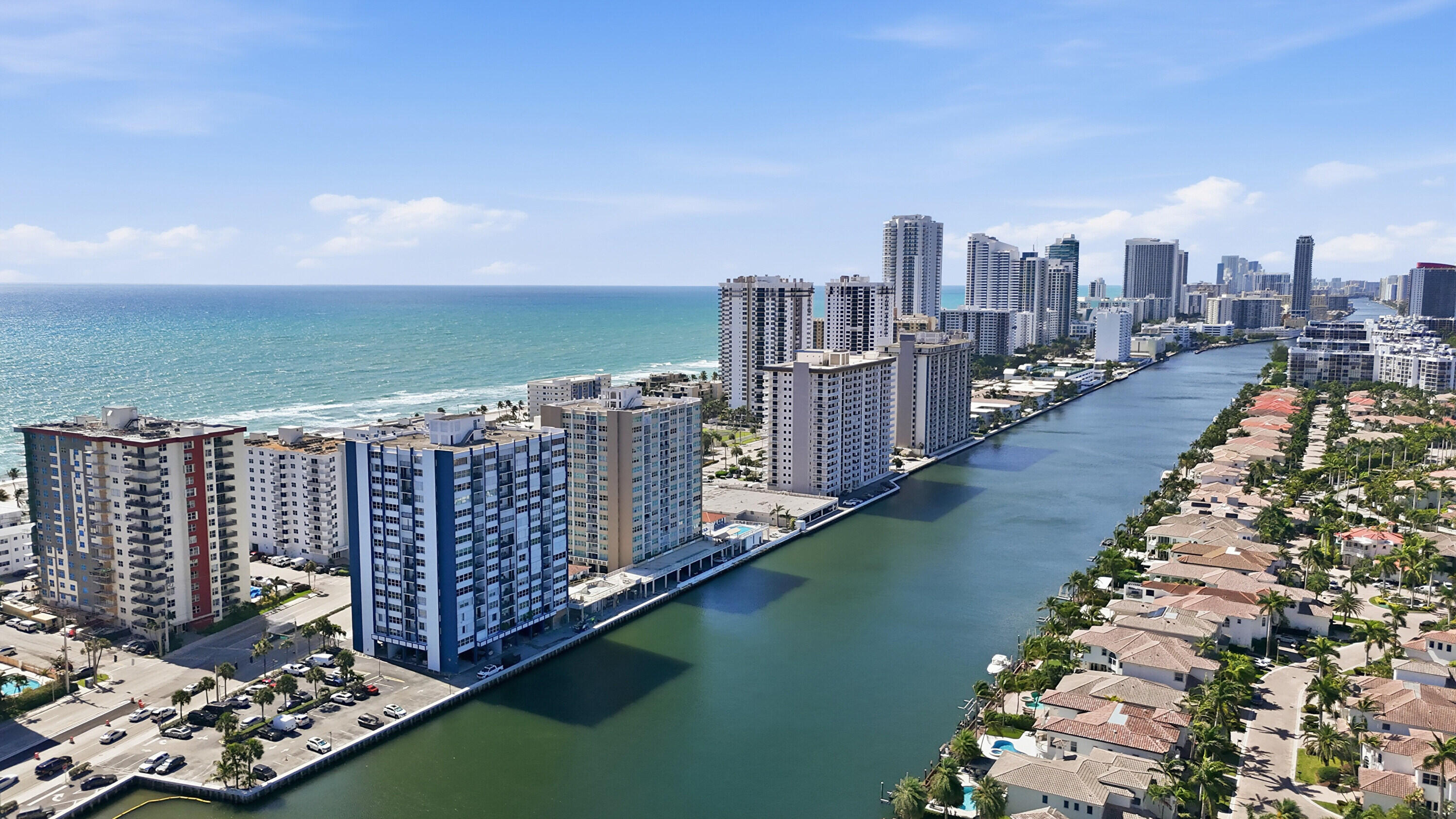 Foto de propiedad en 1400 S Ocean Drive 303, Hollywood, FL 33019 Hollywood con MLS# 
