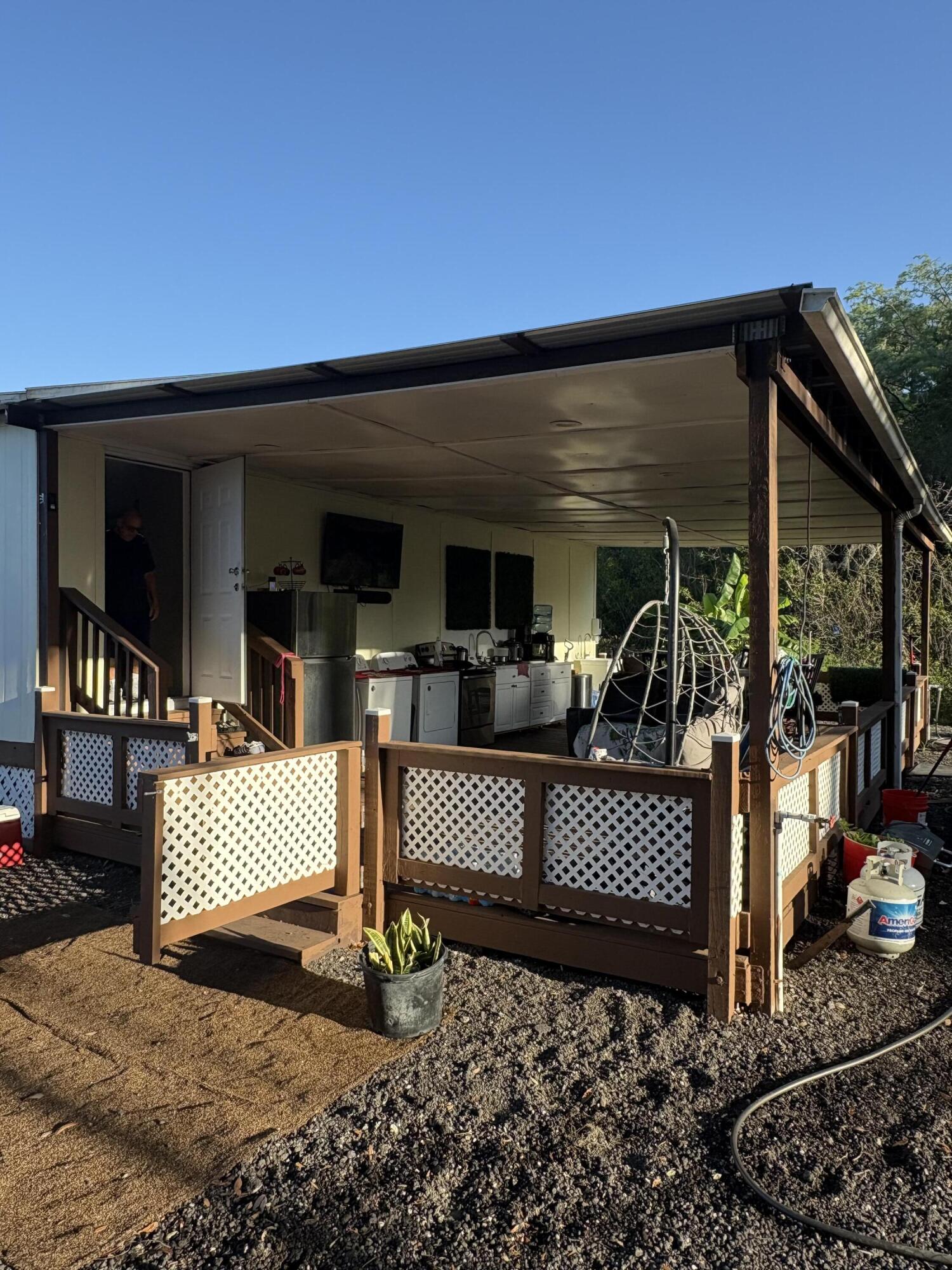 Foto de propiedad en 855 N Datil Street, Clewiston, FL 33440 Clewiston con MLS# 
