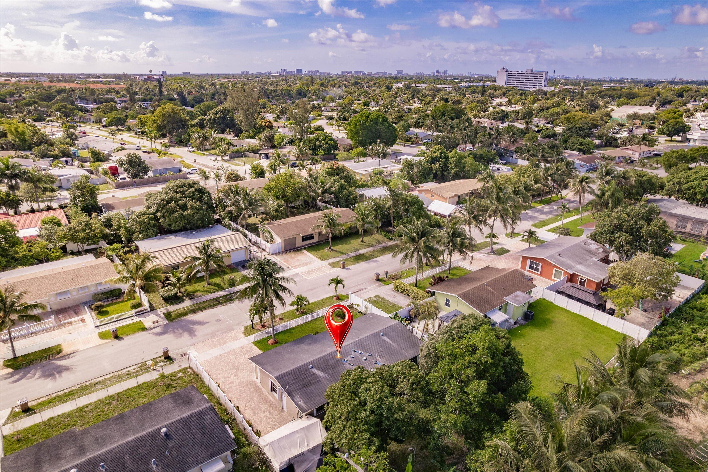 Foto de propiedad en 4241 NE 1st Terrace, Pompano Beach, FL 33064 Pompano Beach con MLS# 