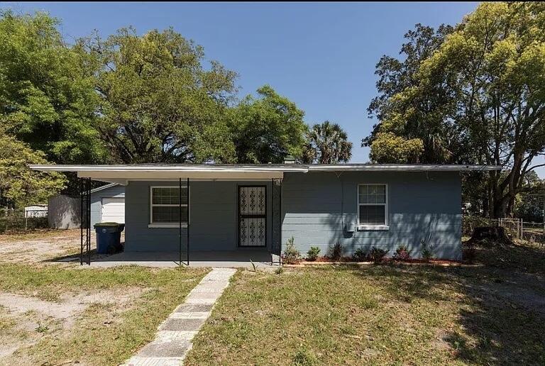Foto de propiedad en 2513 Spirea Street, Jacksonville, FL 32209 Jacksonville con MLS# 