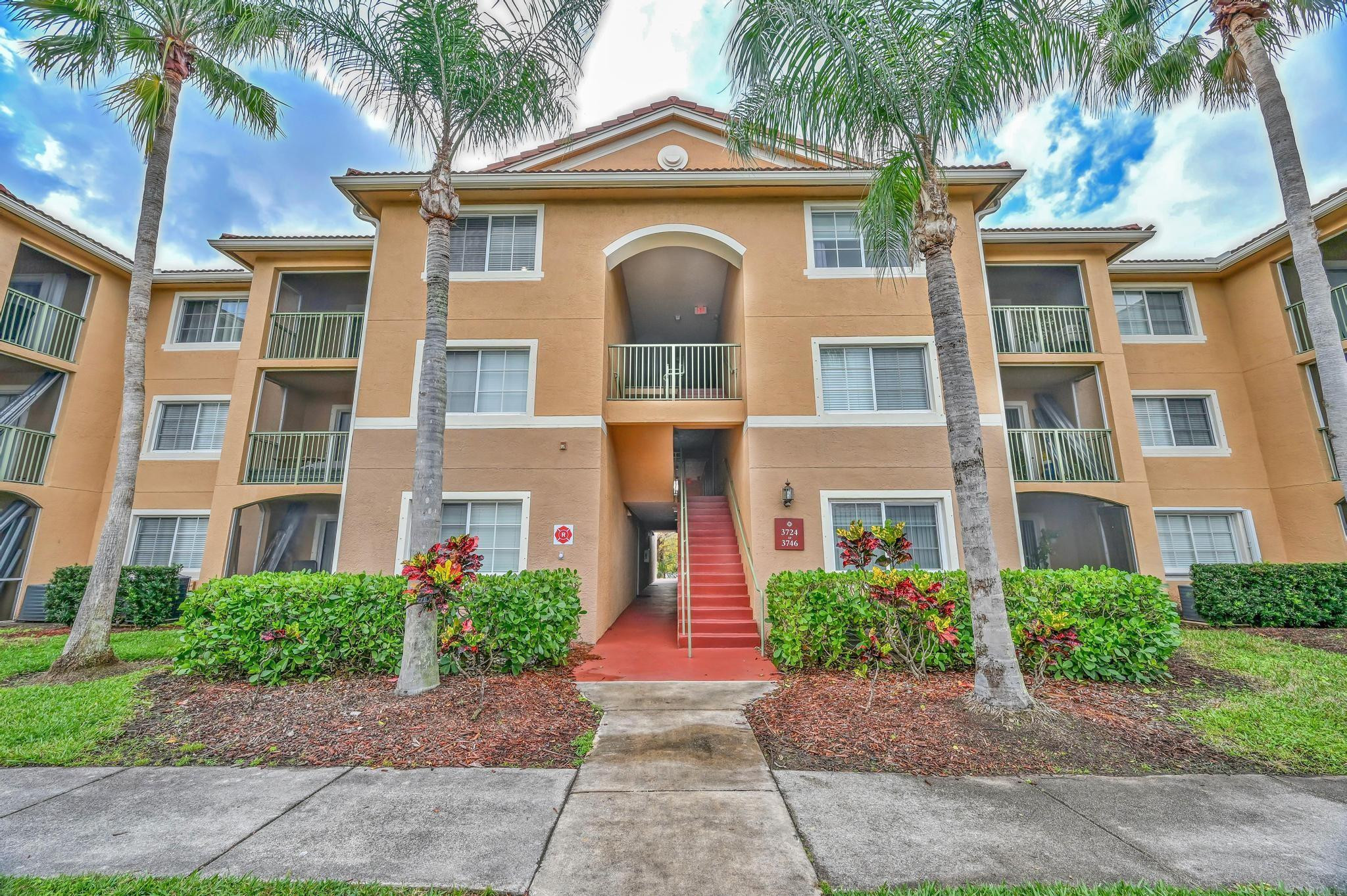 Foto de propiedad en 3740 NW Adriatic Lane, Jensen Beach, FL 34957 Jensen Beach con MLS# 