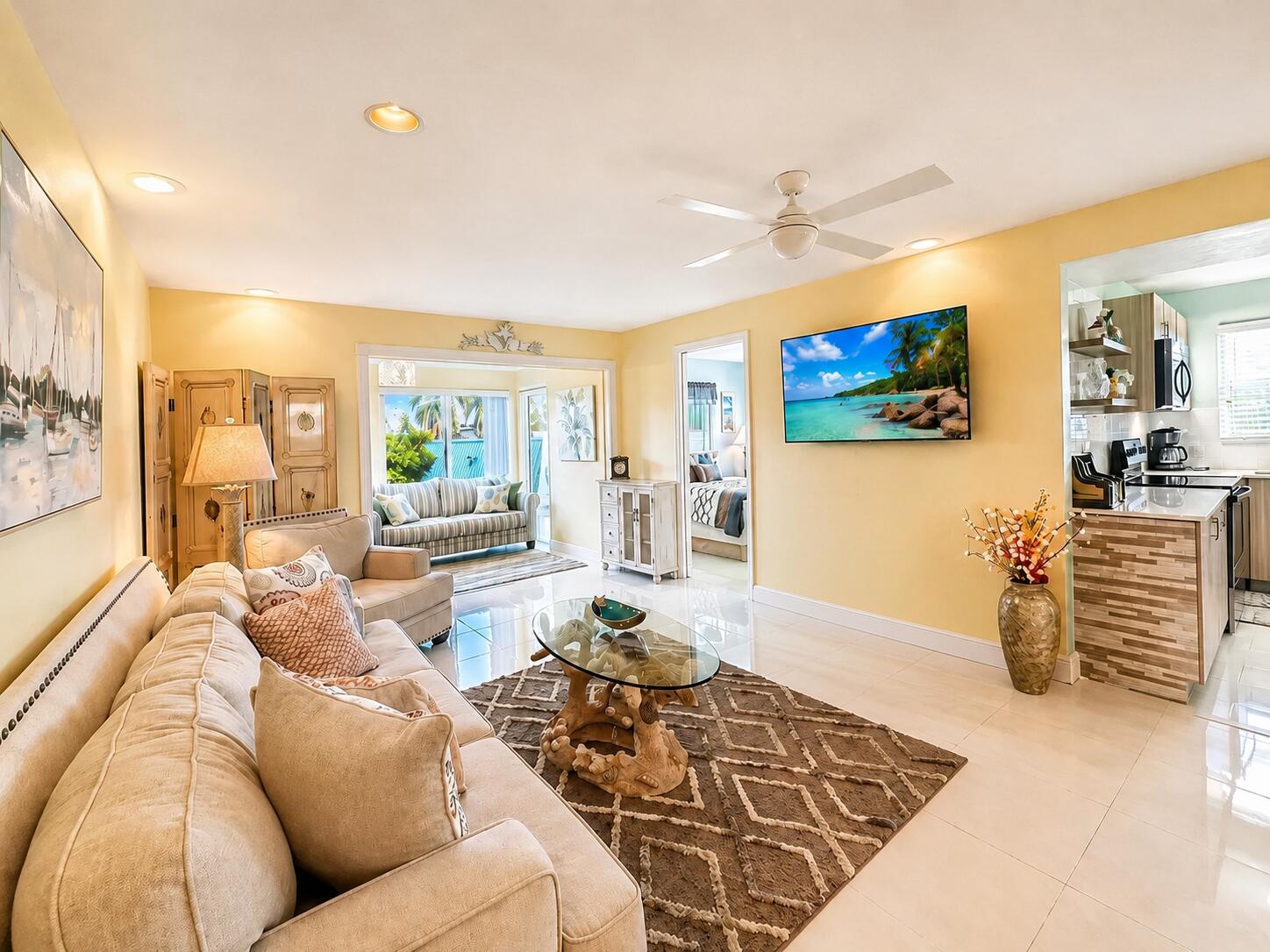 Foto de propiedad en 12 Colonial Club Drive 305, Boynton Beach, FL 33435 Boynton Beach con MLS# 