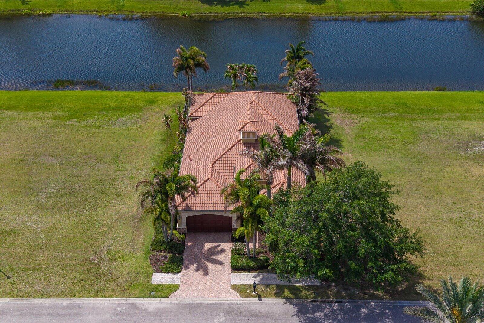 Foto de propiedad en 116 SE Bella Strano, Port St. Lucie, FL 34984 Port St. Lucie con MLS# 