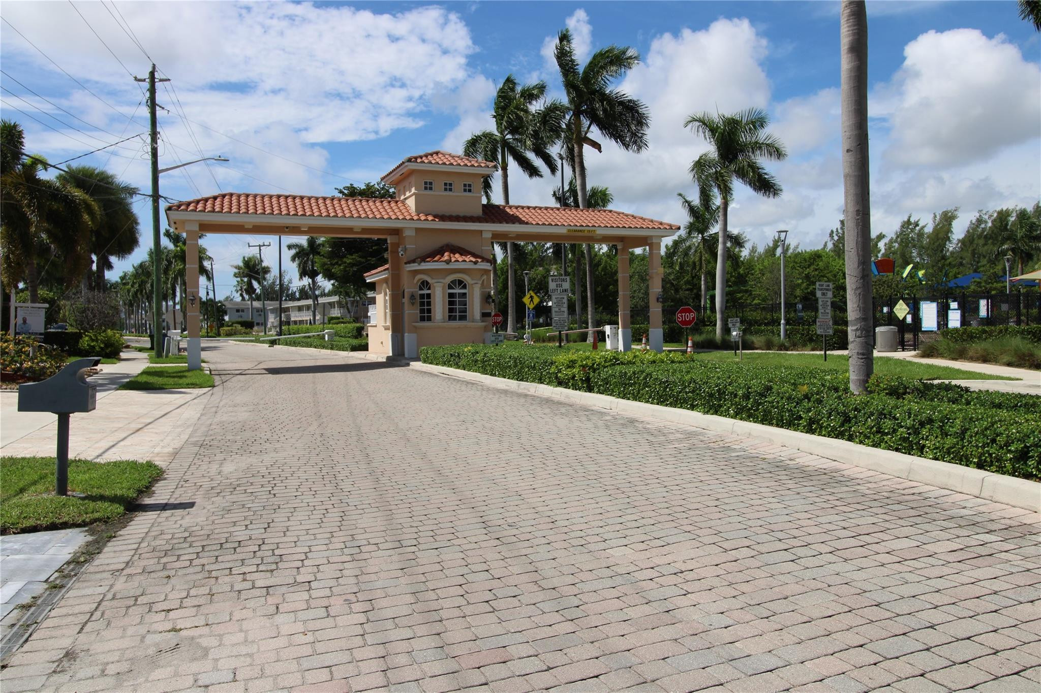 Foto de propiedad en 600 Layne Boulevard 119, Hallandale Beach, FL 33009 Hallandale Beach con MLS# 