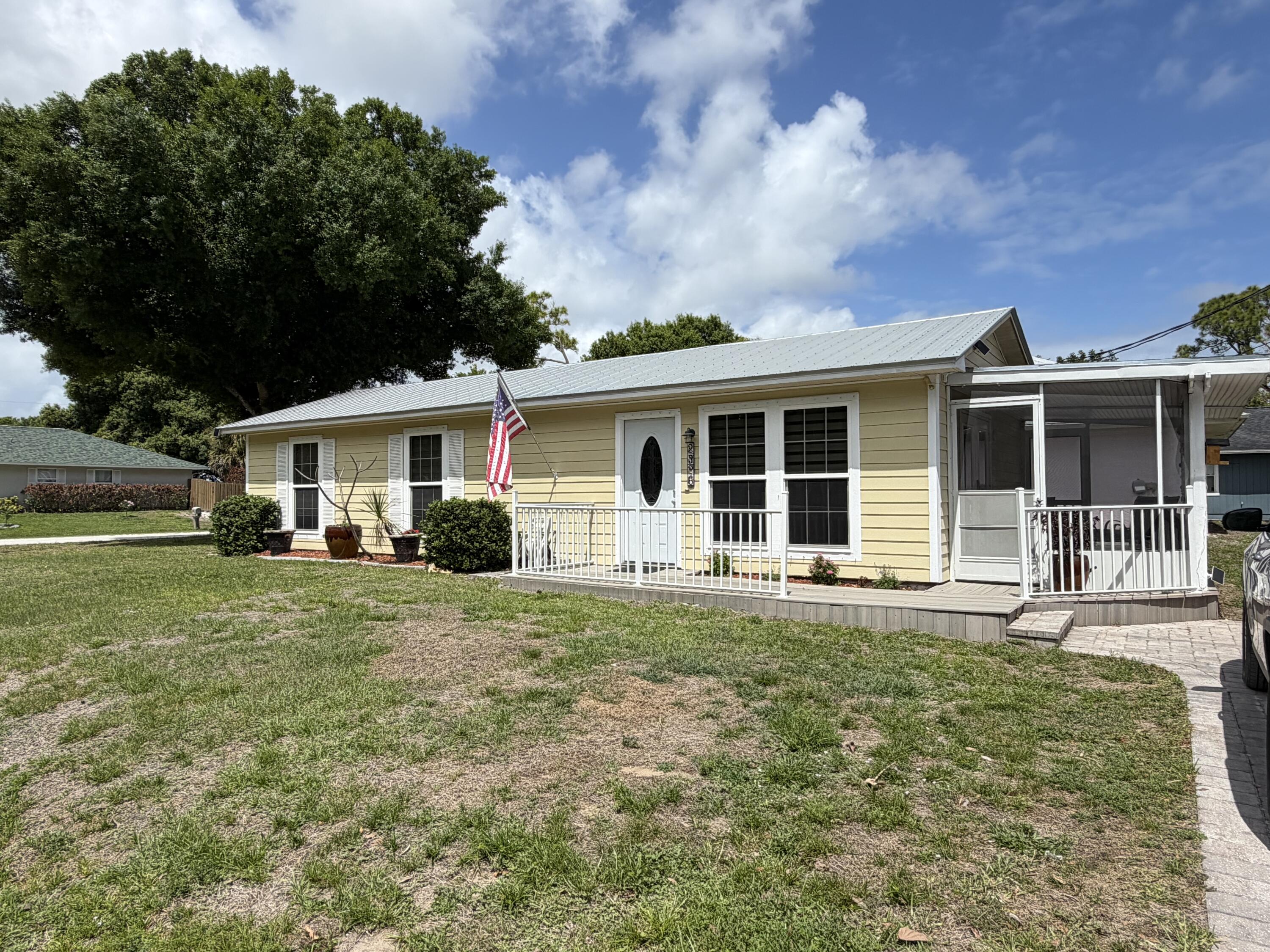 Foto de propiedad en 2326 SW 15th St Street SW, Vero Beach, FL 32962 Vero Beach con MLS# 