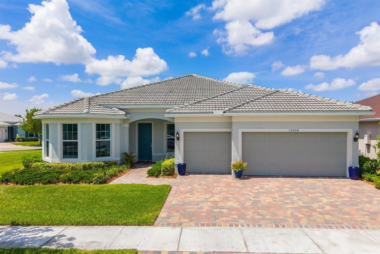 Foto de propiedad en 13004 SW Gingerline, Port St. Lucie, FL 34987 Port St. Lucie con MLS# 