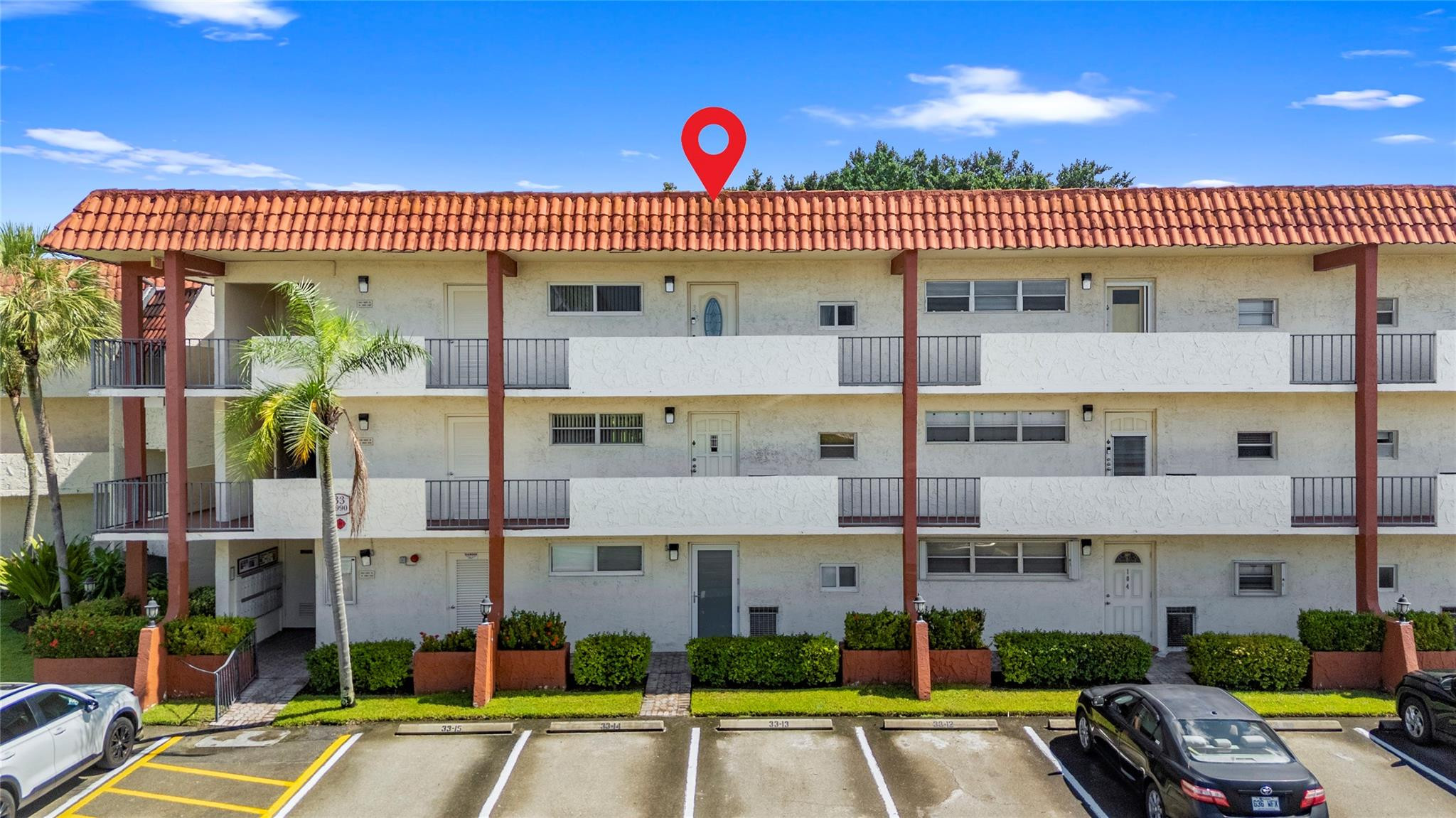 Foto de propiedad en 8990 S Hollybrook Boulevard Unit 305, Pembroke Pines, FL 33025 Pembroke Pines con MLS# 