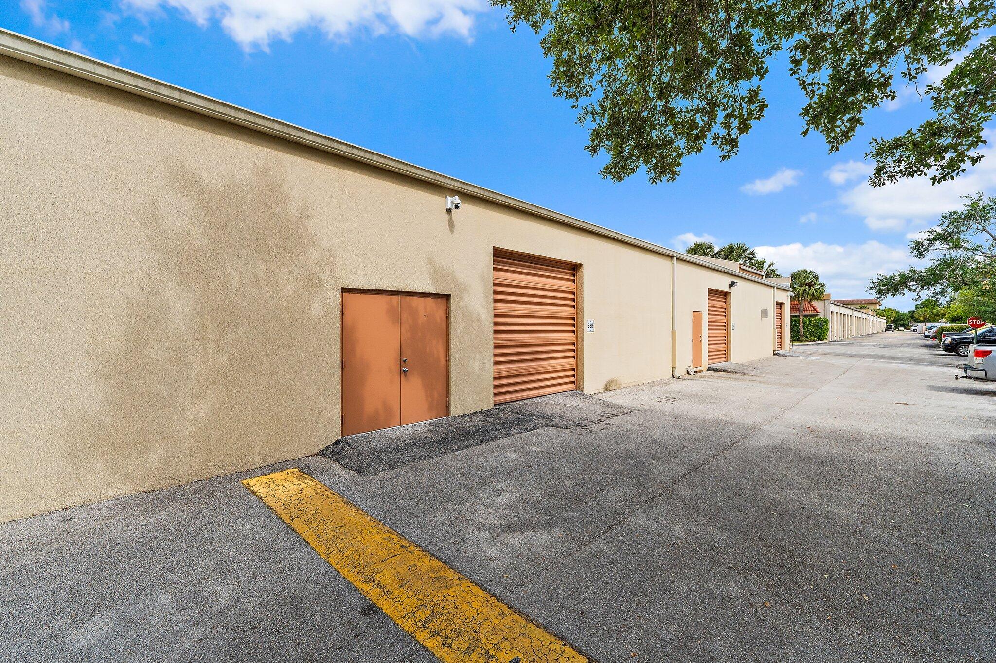Foto de propiedad en 803 Maplewood Drive 36b, Jupiter, FL 33458 Jupiter con MLS# 